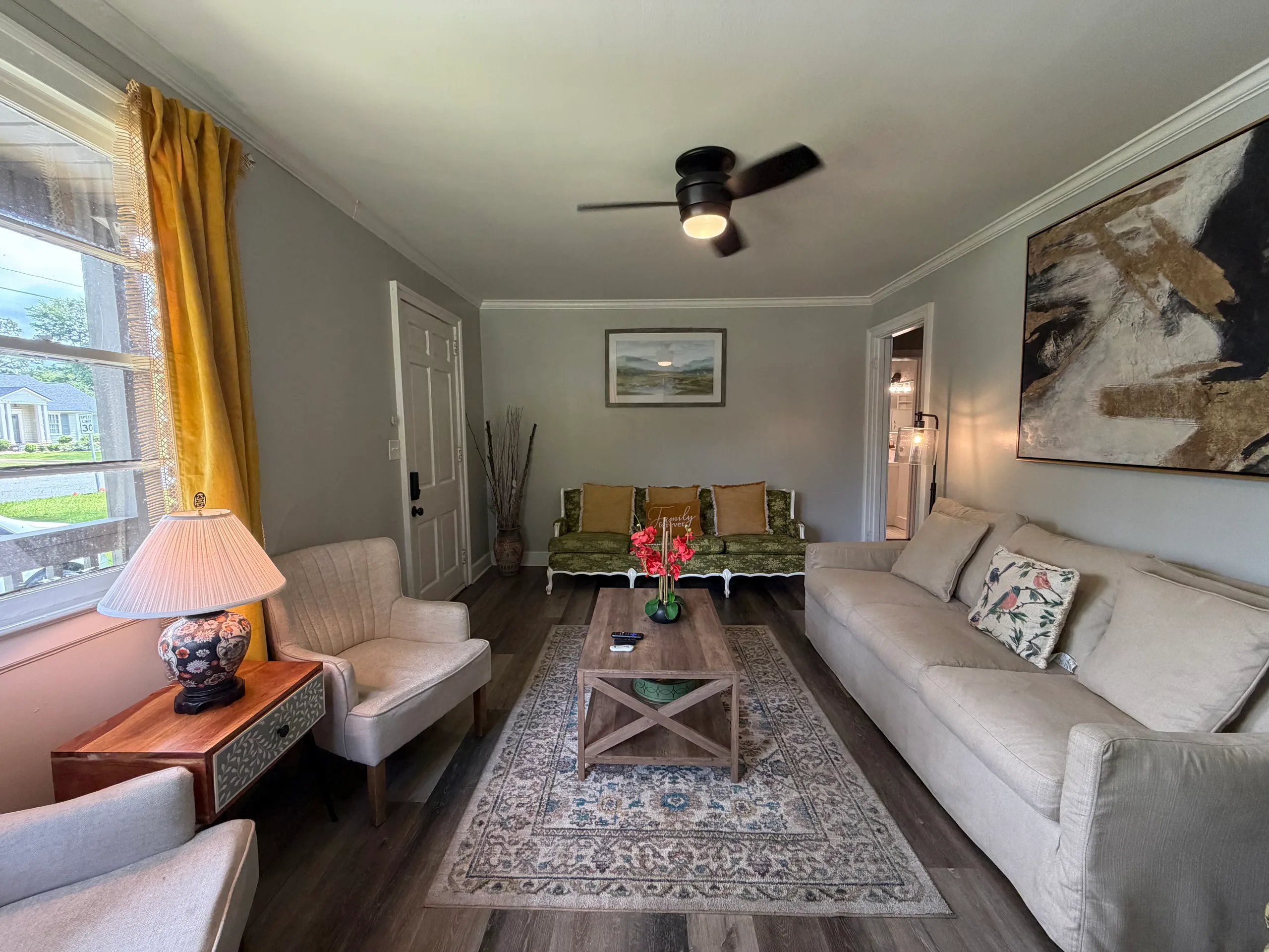Urban Oasis Stylish 2BR Duplex in Valdosta's Heart