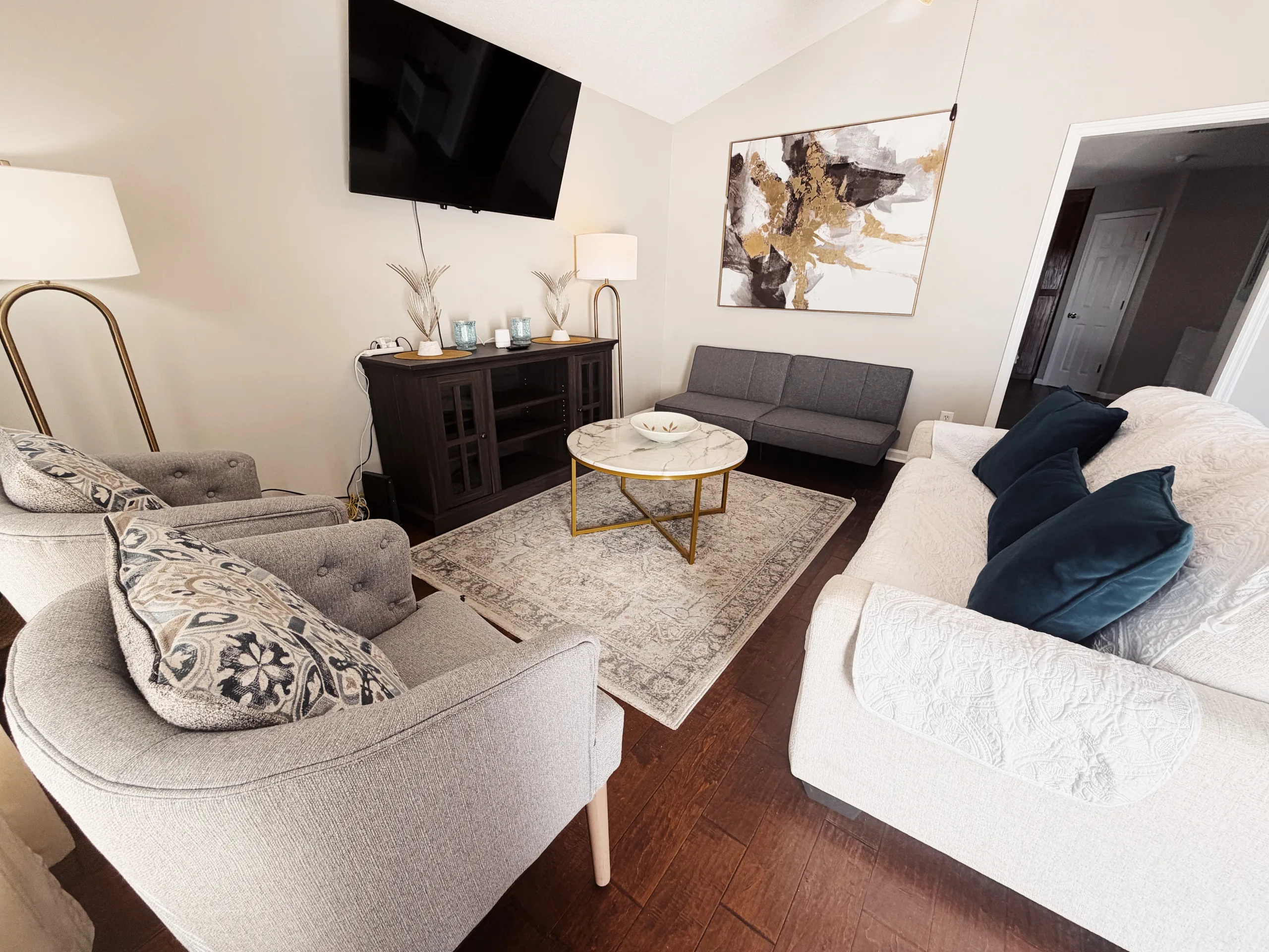 Family-Friendly 3BR • Sleeps Groups Comfortably