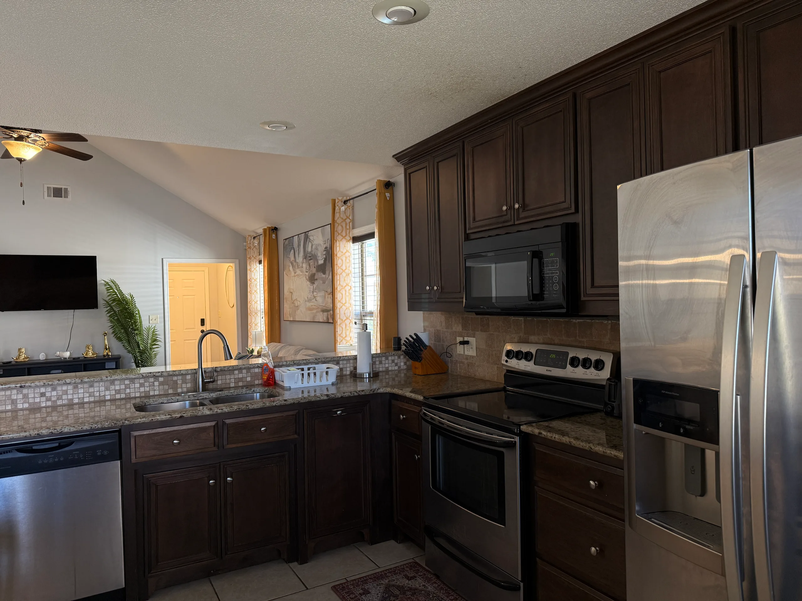 Valdosta 3BR • 5 Beds • Near VSU, SGMC & Moody