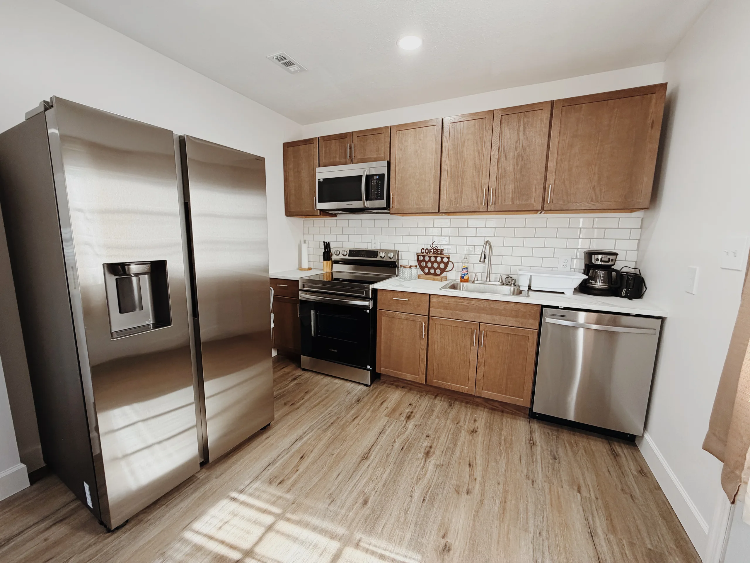 Newly Remodeled 2BR 2BA• 8 Beds • Spacious Stay