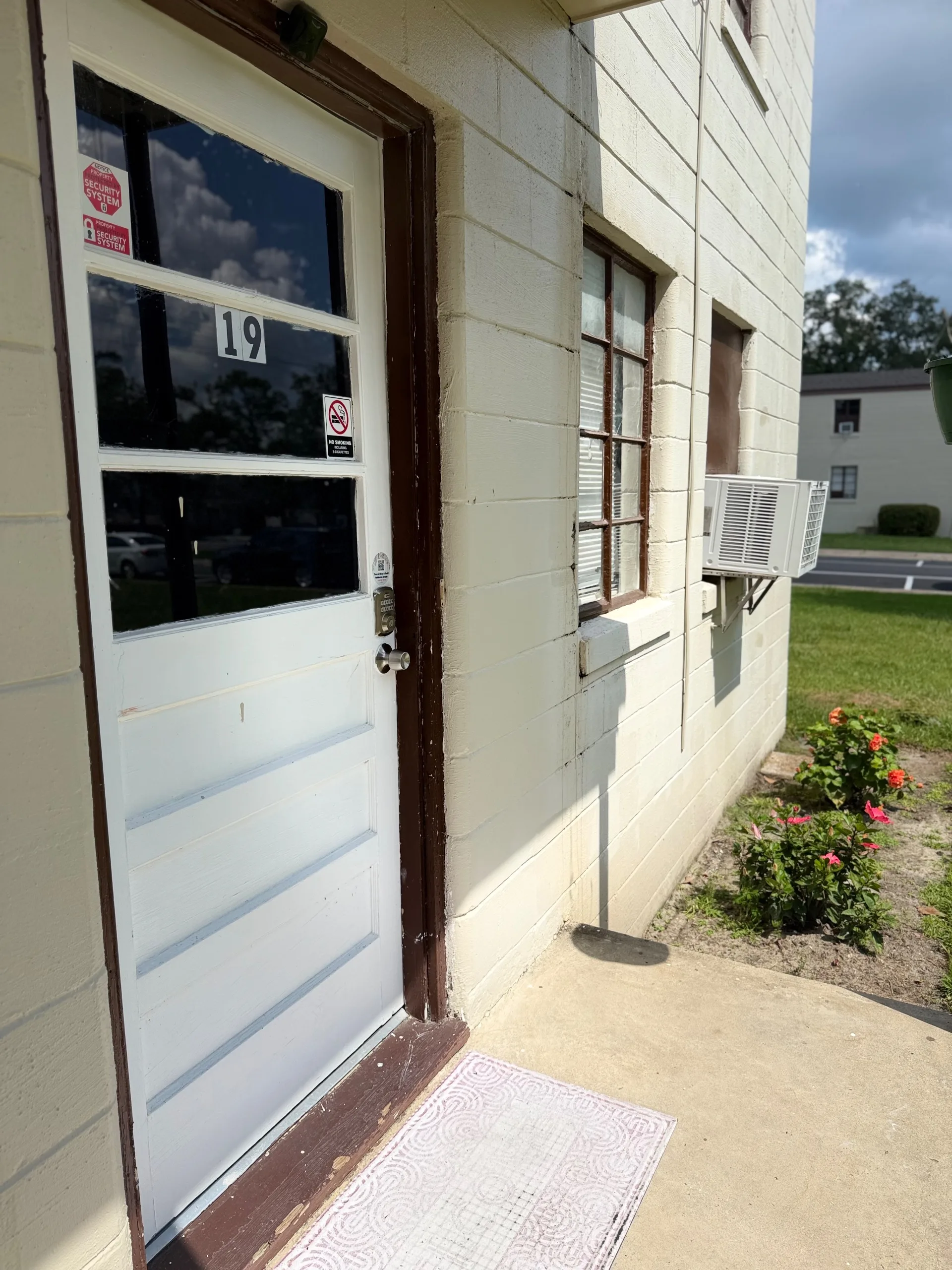 Cozy Historic Studio • Full Kitchen • Near VSU