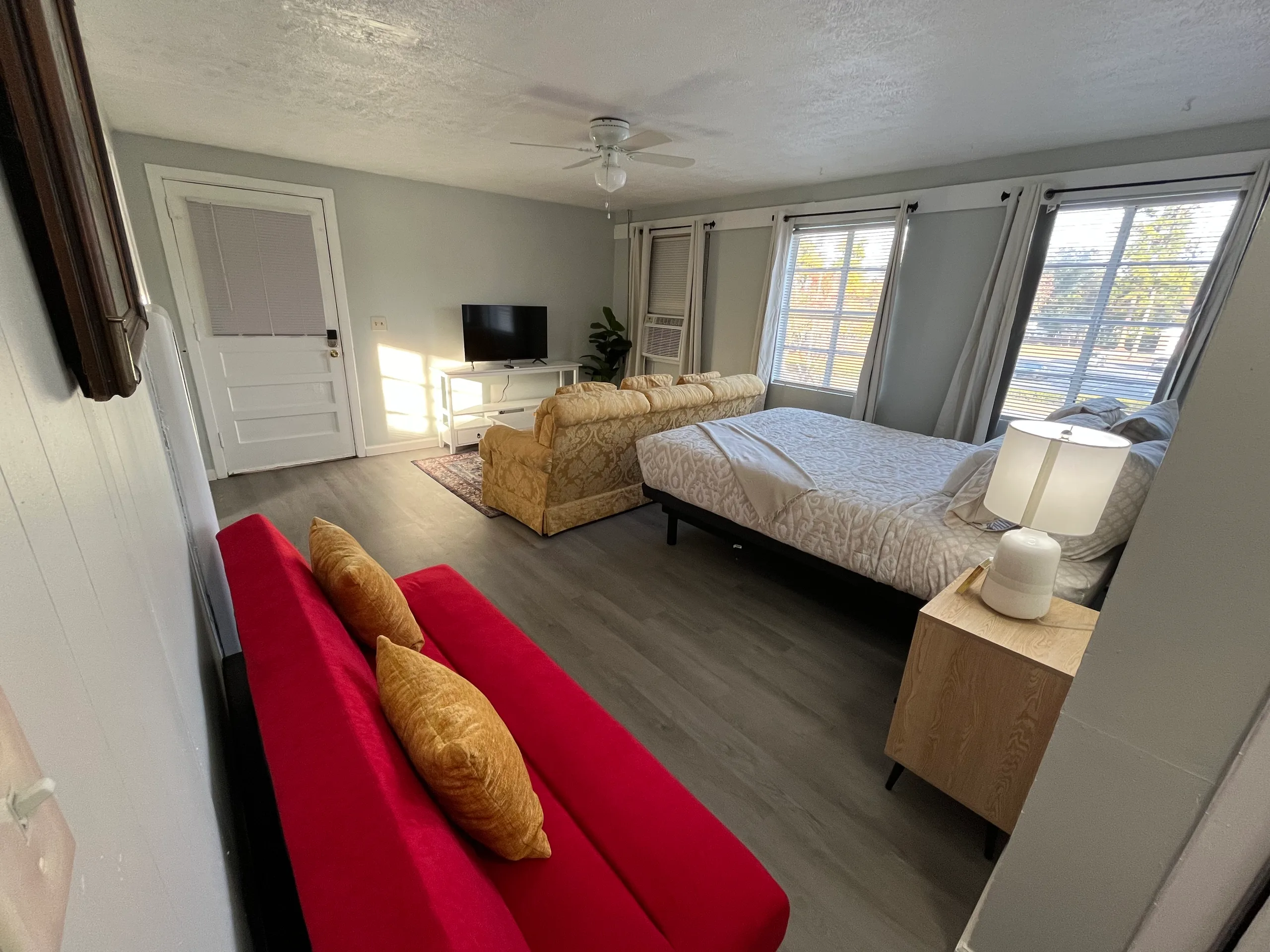 Clean & Cozy 1BR • 2 Queen Beds • Near SGMC