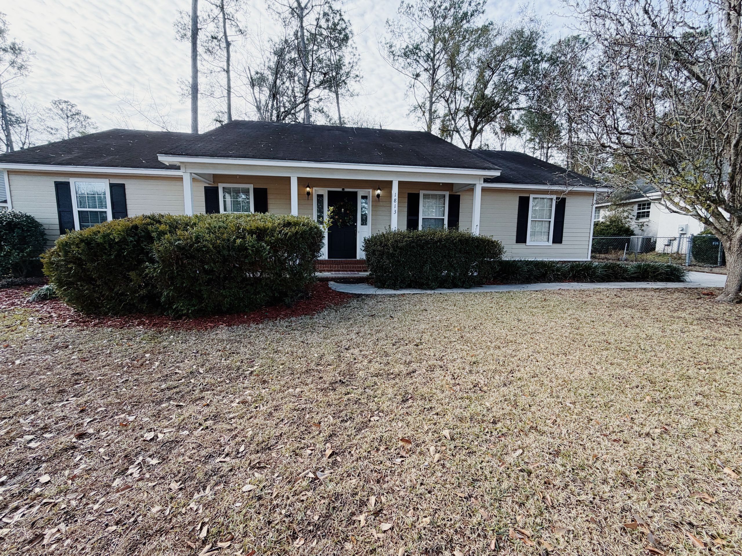 Spacious 3BR Retreat • Near VSU, SGMC & Moody