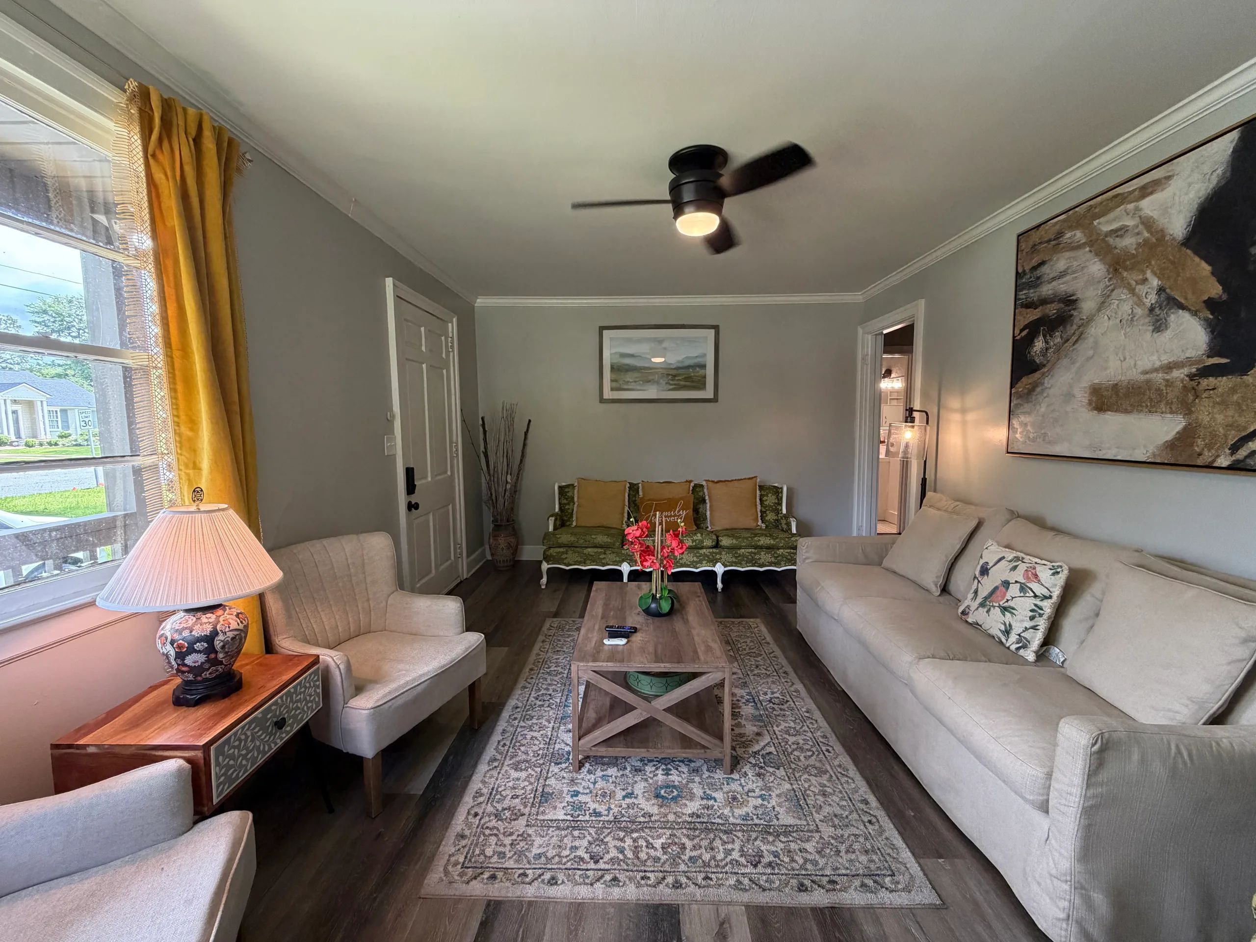 Urban Oasis Stylish 2BR Duplex in Valdosta's Heart