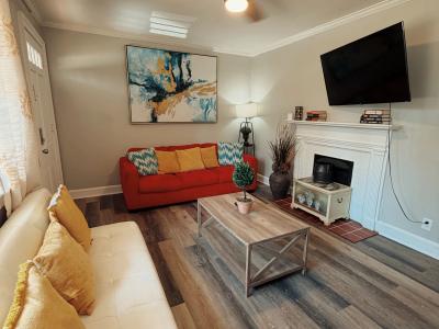 Prime Location Gem 2BR Duplex Near Valdosta's Best