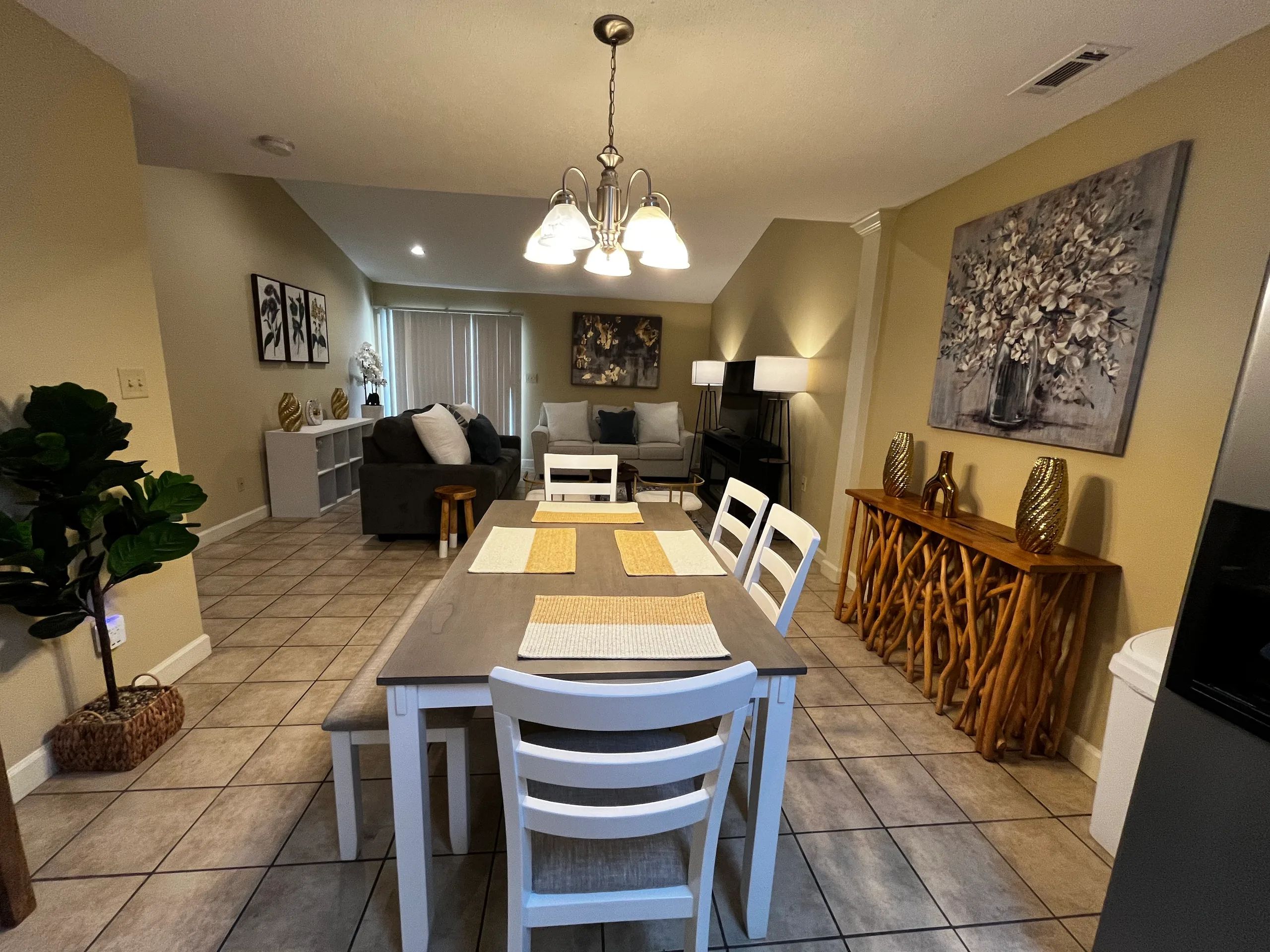 Valdosta Group Stay • 3BR • 4 Beds • Near VSU