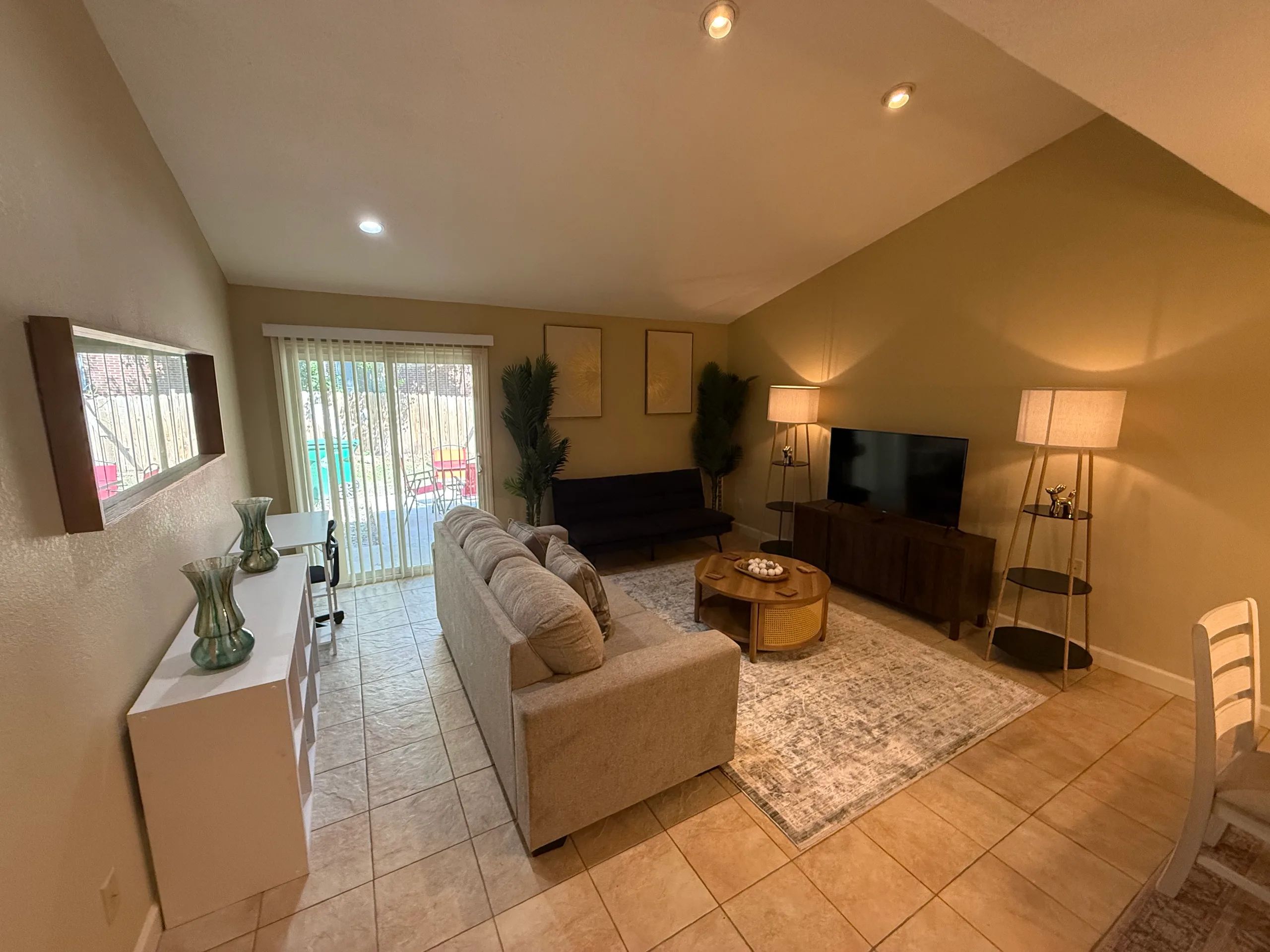 Spacious 3BR Near VSU, SGMC & Moody AFB