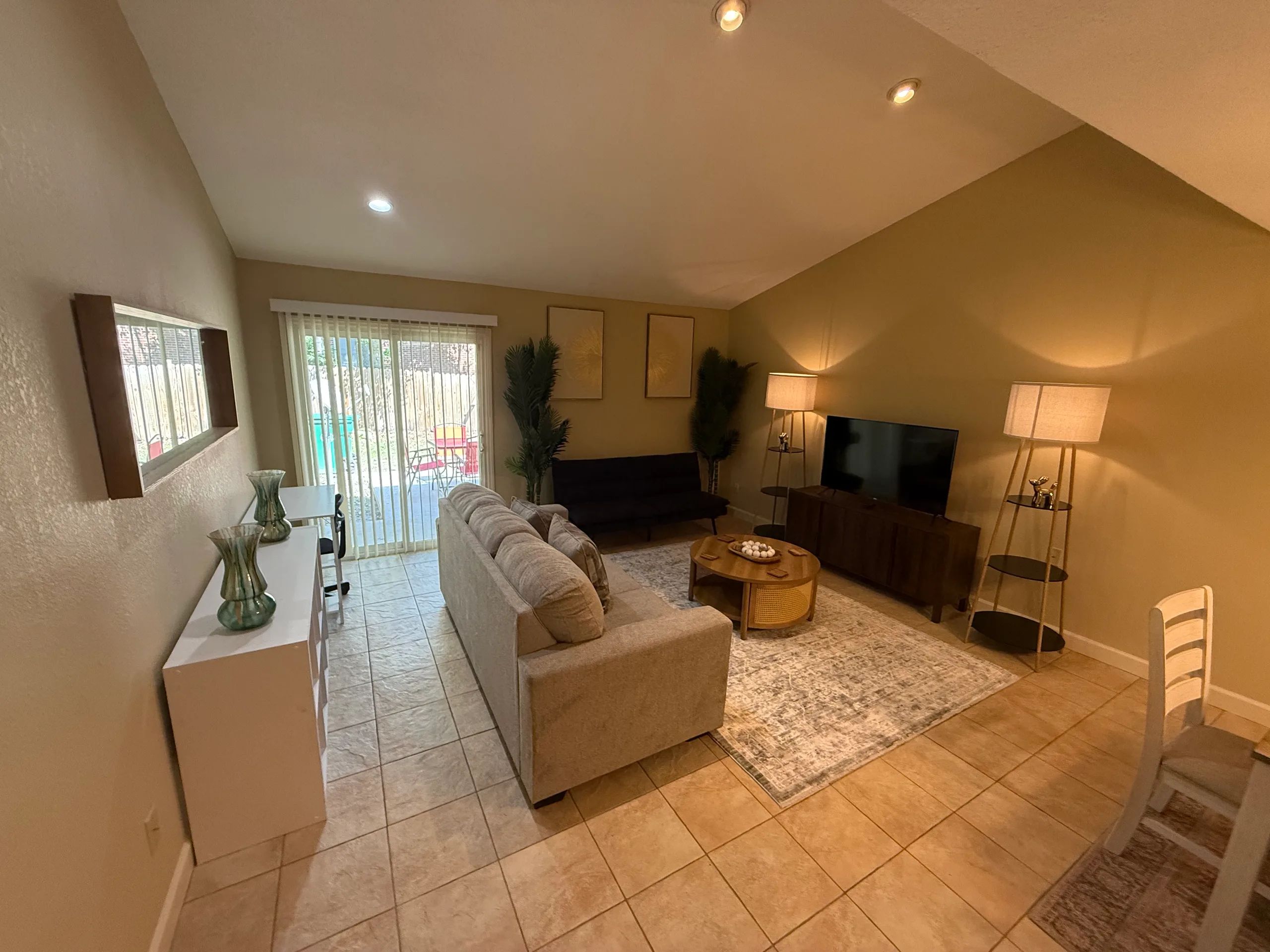 Spacious 3BR Near VSU, SGMC & Moody AFB