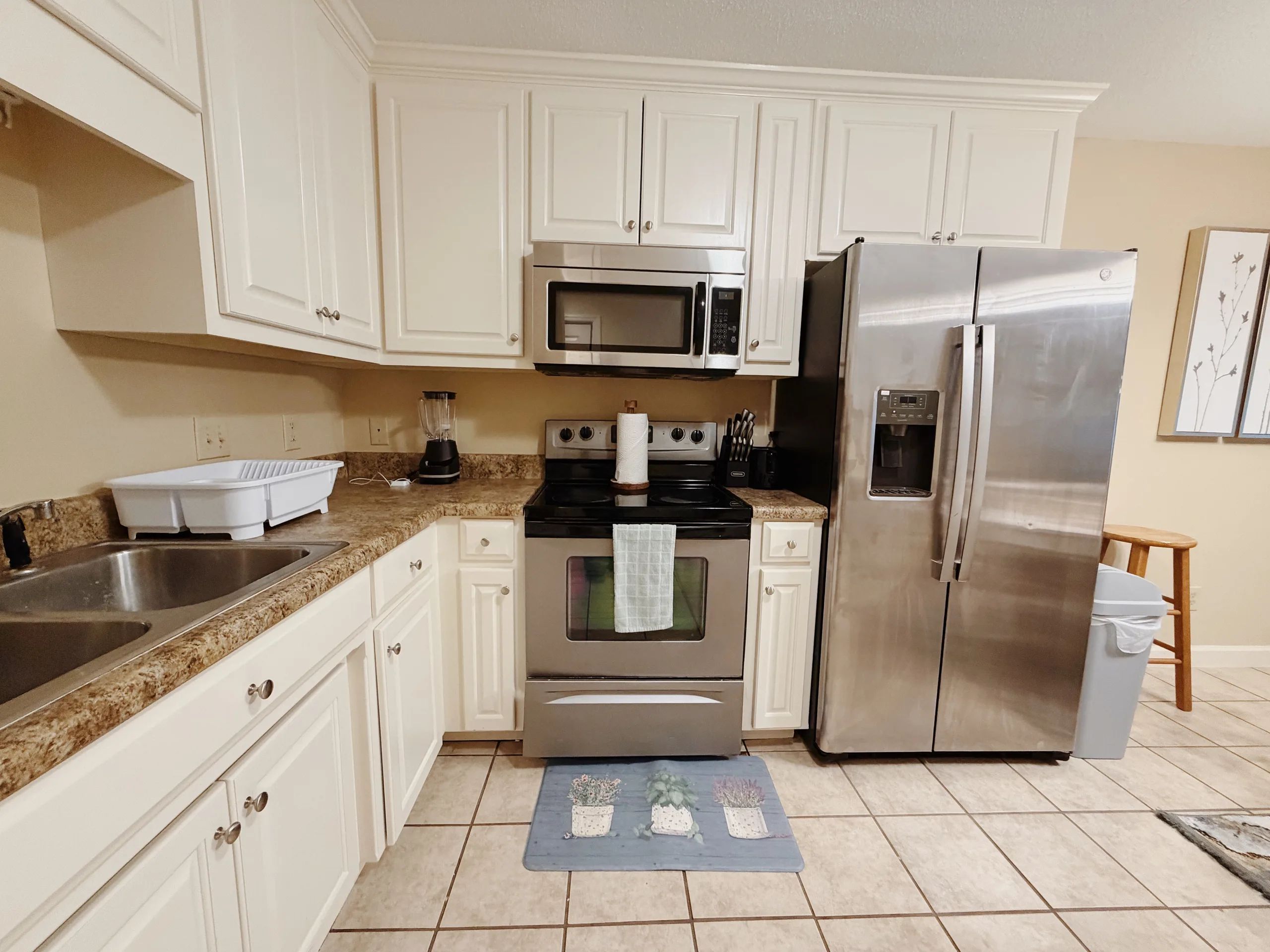 Newly Remodeled 3BR | 4 Queen Beds Near VSU