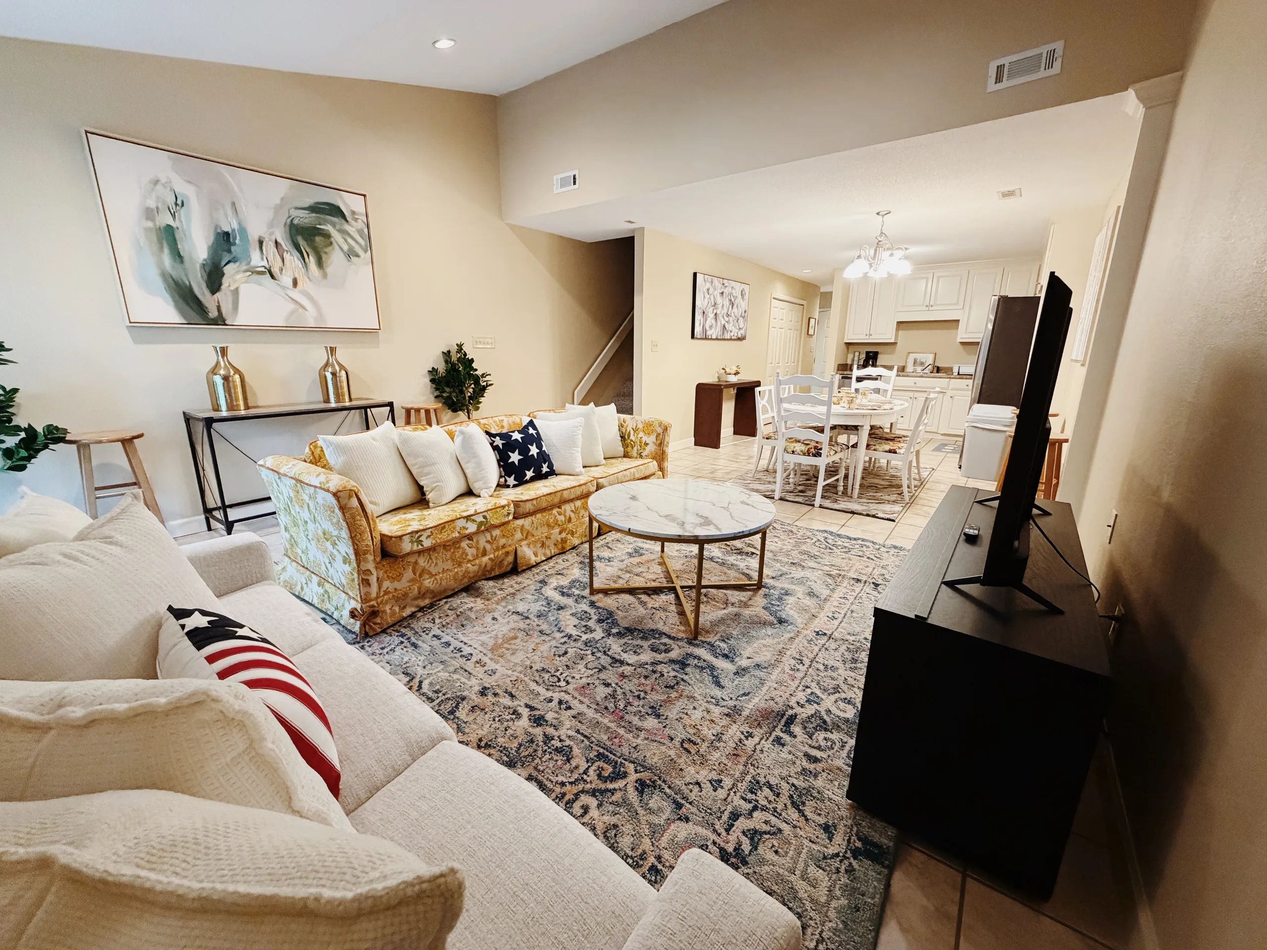 Newly Remodeled 3BR | 4 Queen Beds Near VSU