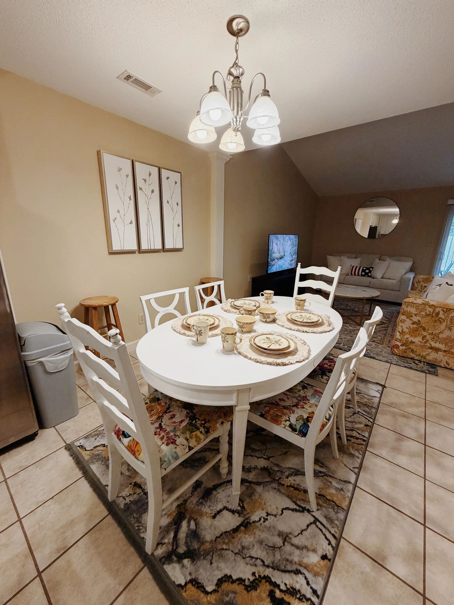 Newly Remodeled 3BR | 4 Queen Beds Near VSU