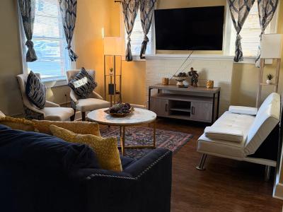 Peaceful Private home near VSU, Down town & SGMC