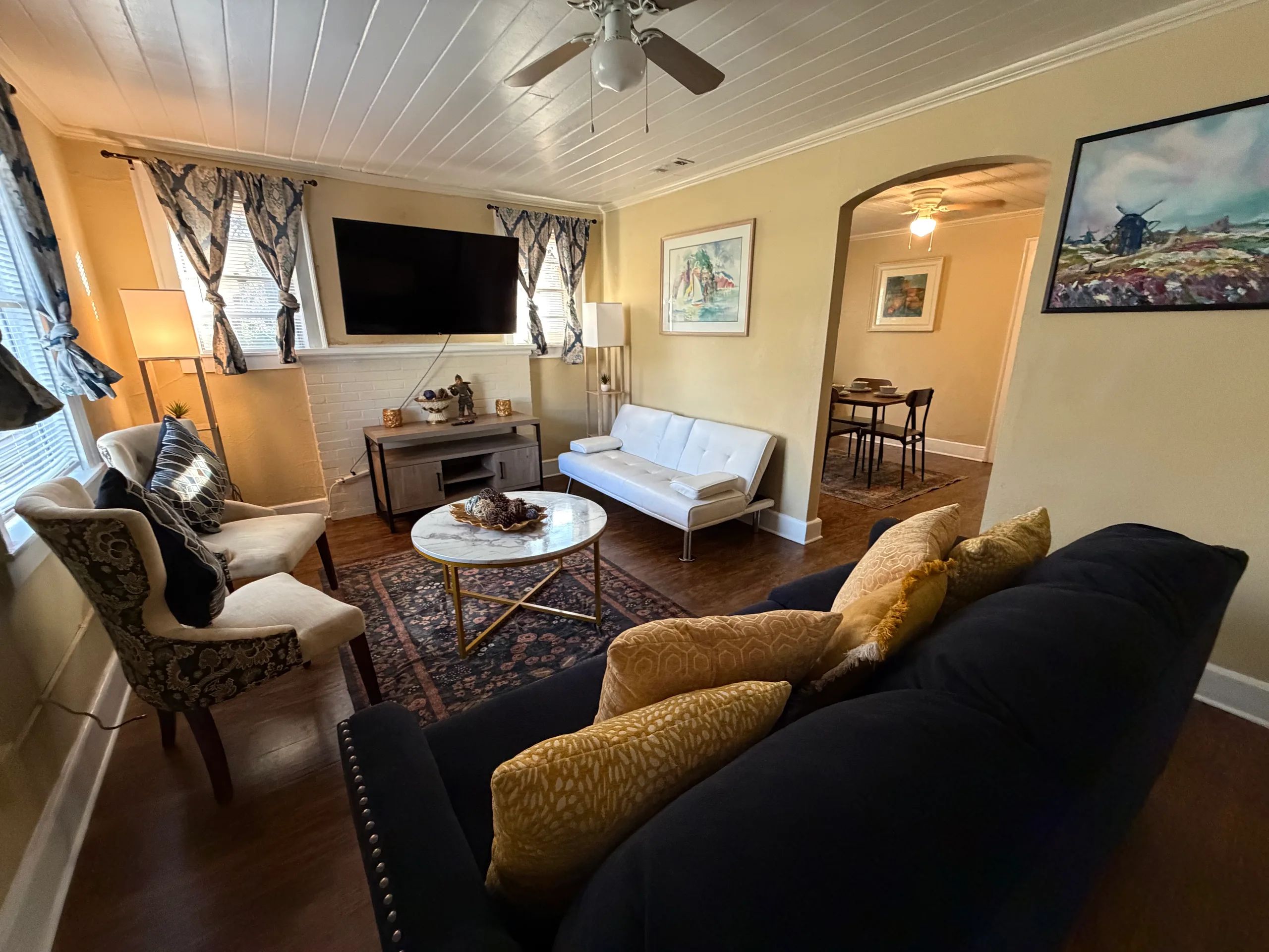 Peaceful Private home near VSU, Down town & SGMC