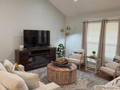 Valdosta 4BR Retreat | Wi-Fi, Backyard, 9 Beds