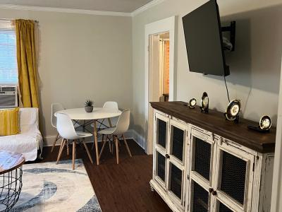 Cozy & Peaceful Cottage near SGMC, VSU, Down town