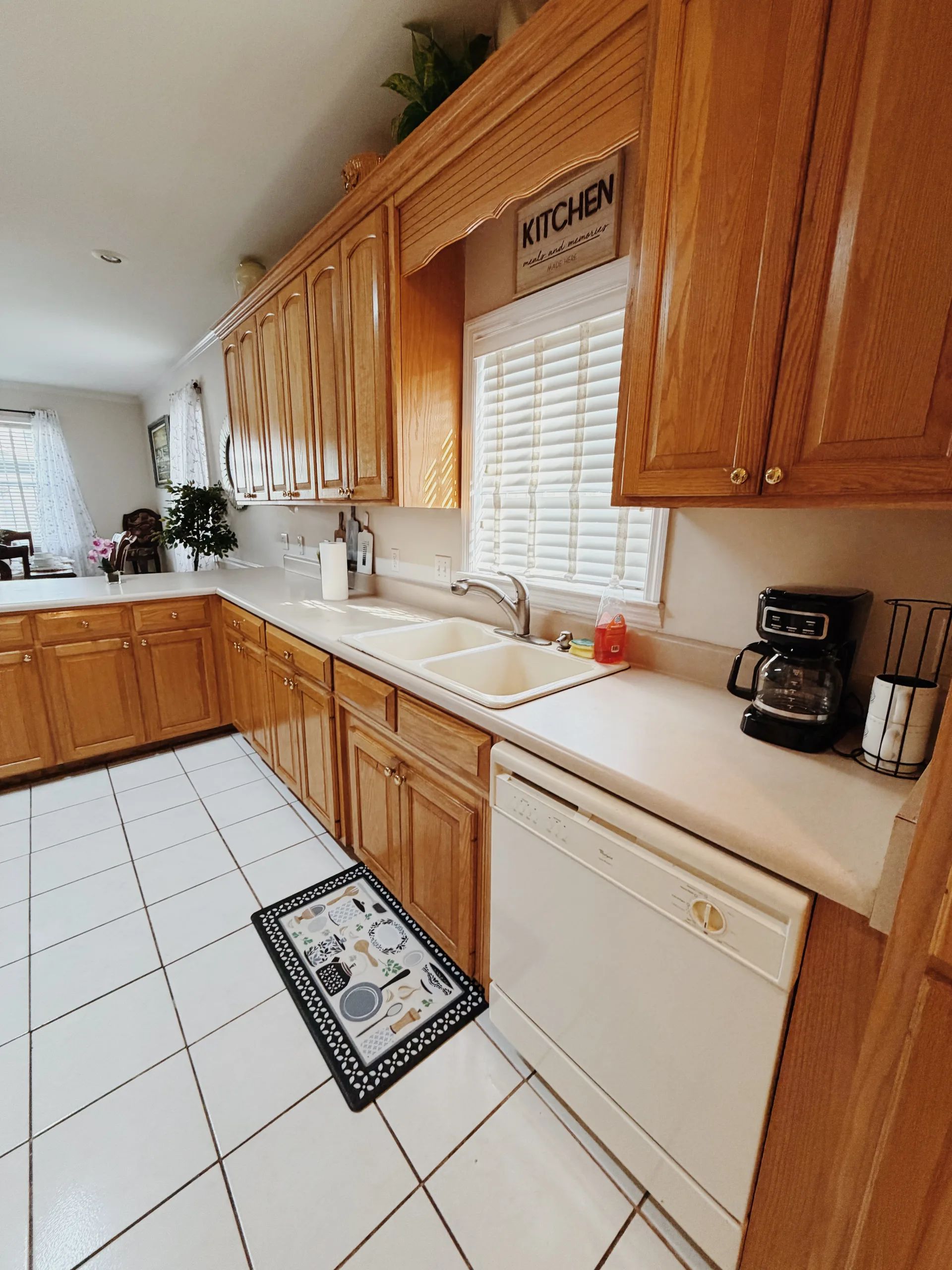 Spacious 3BR Home Big Kitchen • Safe Neighborhood