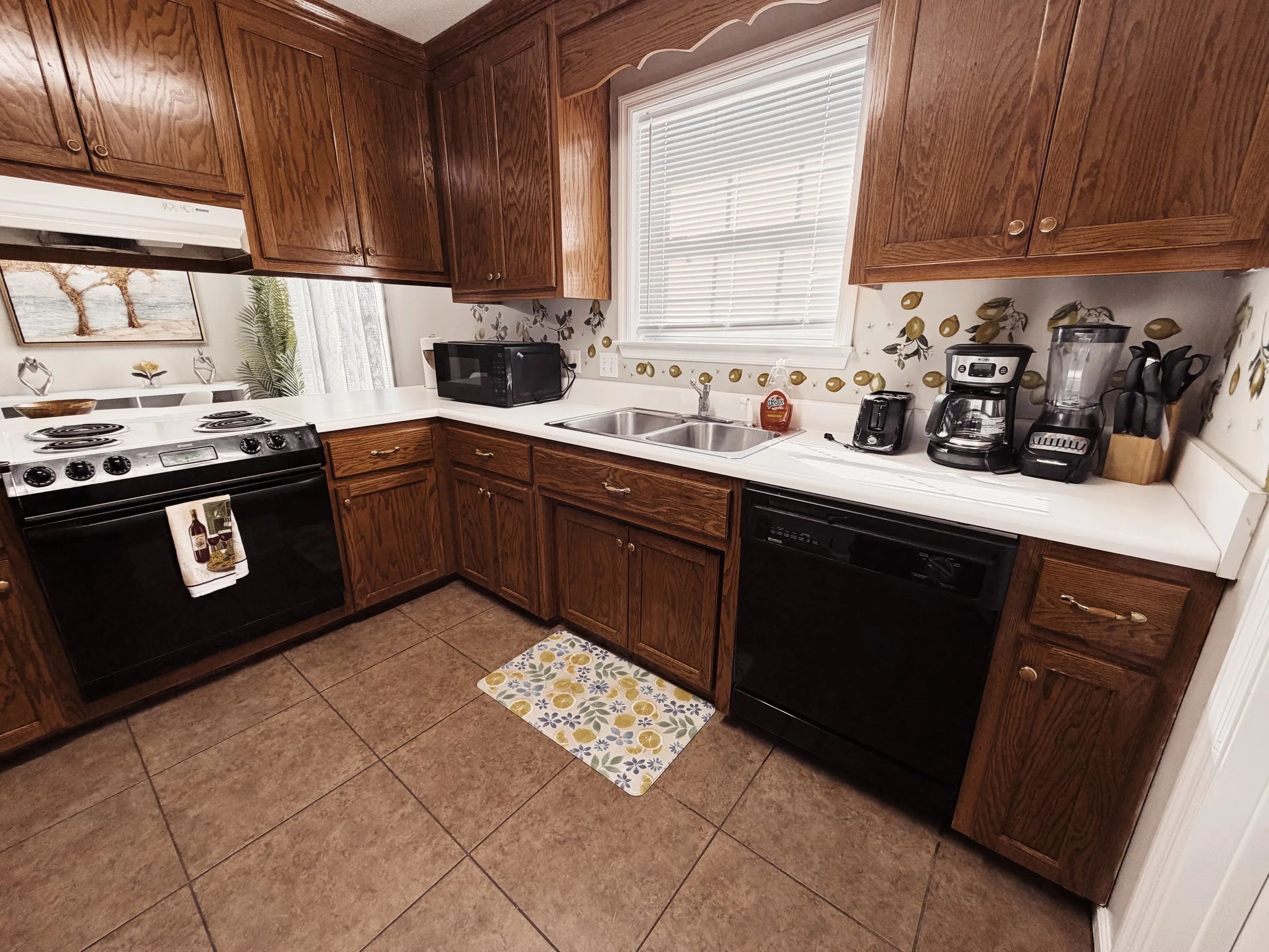Family-Friendly 3BR • Sleeps Groups Comfortably