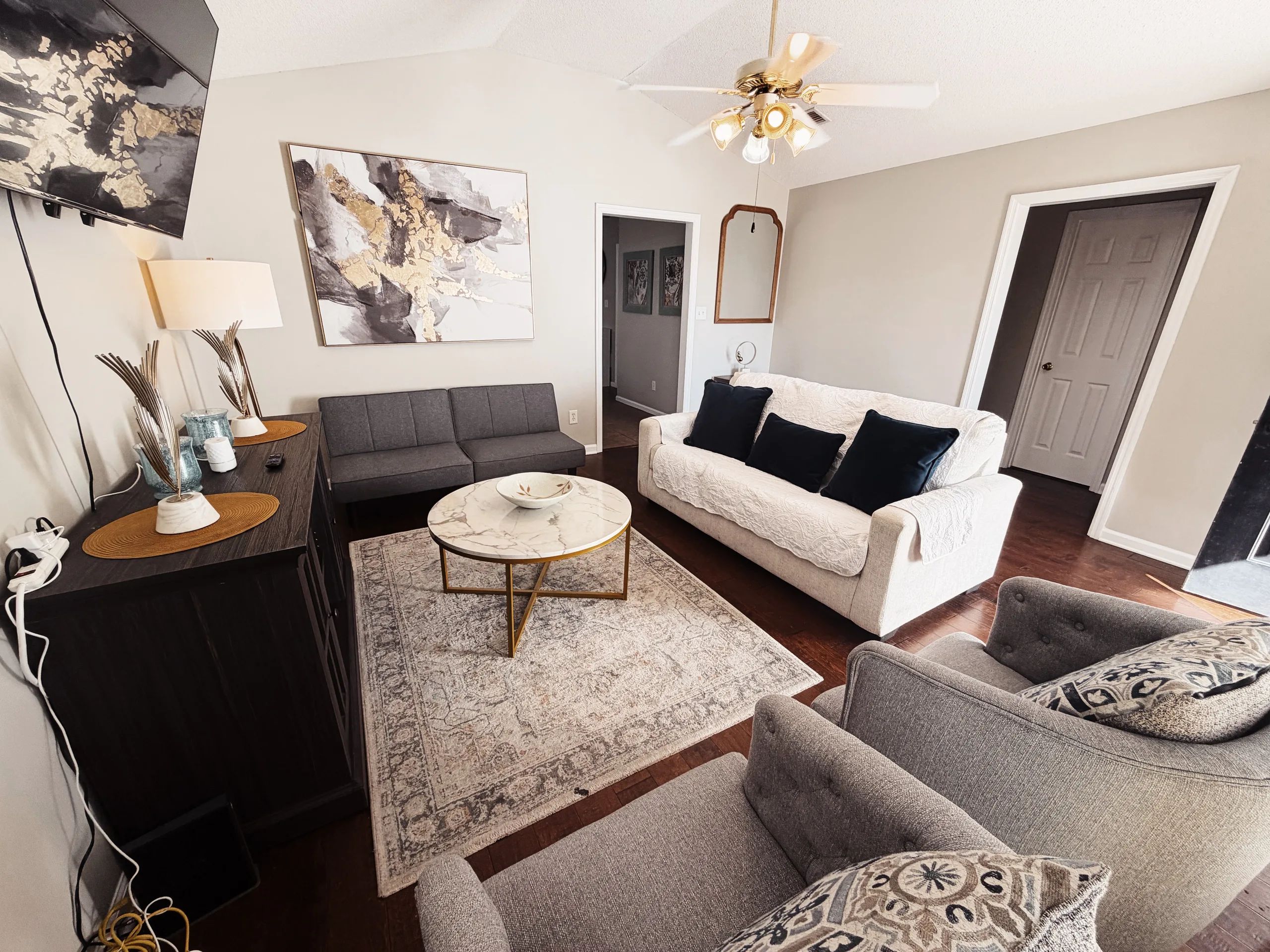 Family-Friendly 3BR • Sleeps Groups Comfortably