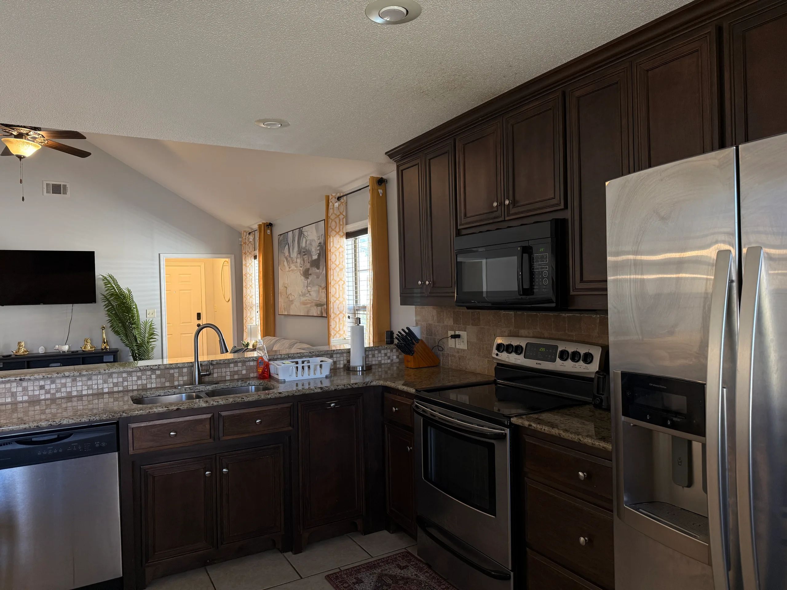 Valdosta 3BR • 5 Beds • Near VSU, SGMC & Moody