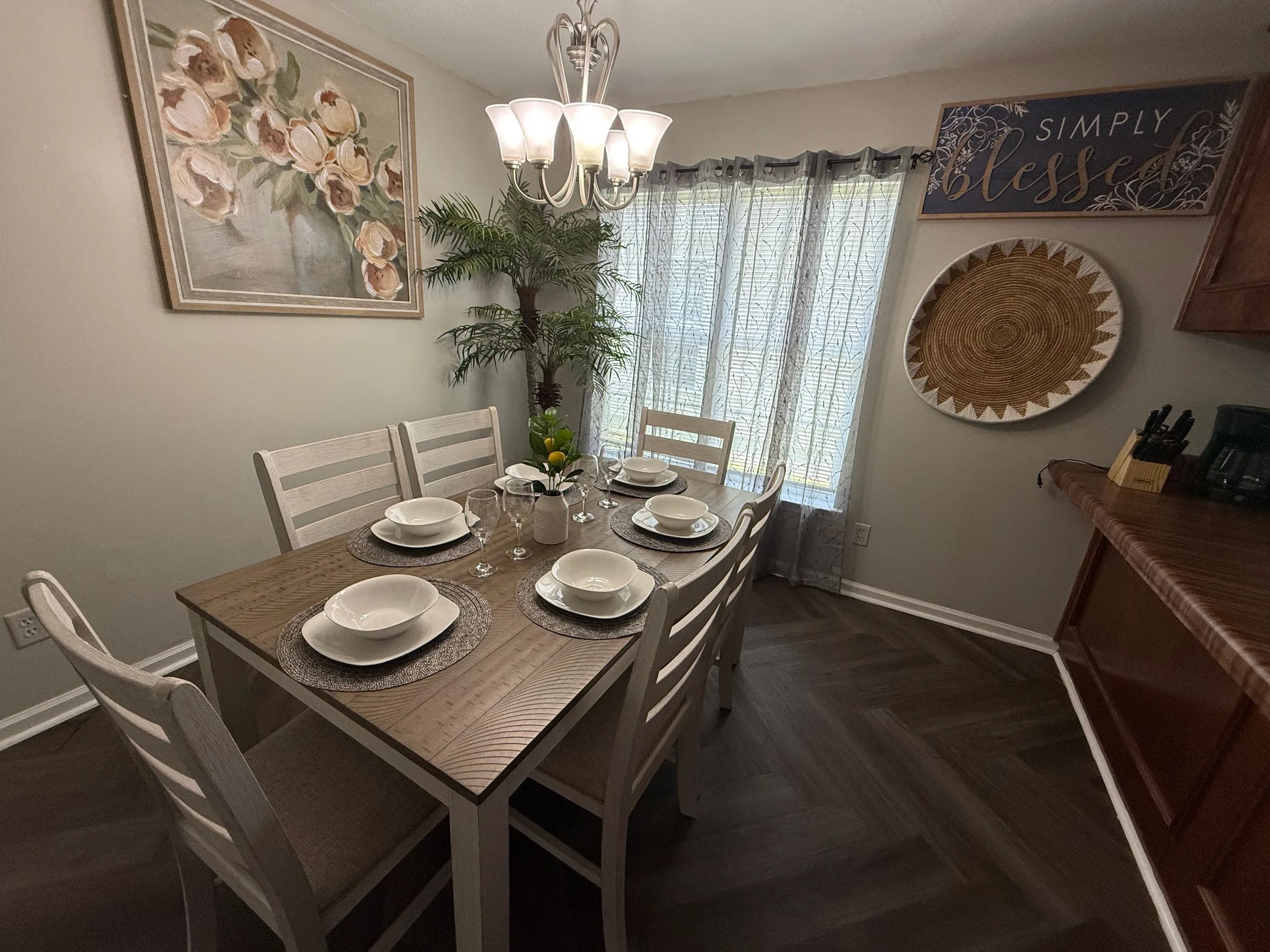 Spacious Family Home – Sleeps 10, Near VSU & Moody