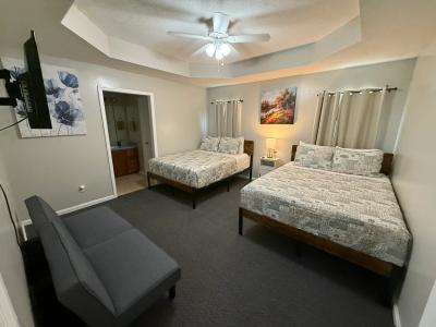 Spacious Family Home – Sleeps 10, Near VSU & Moody