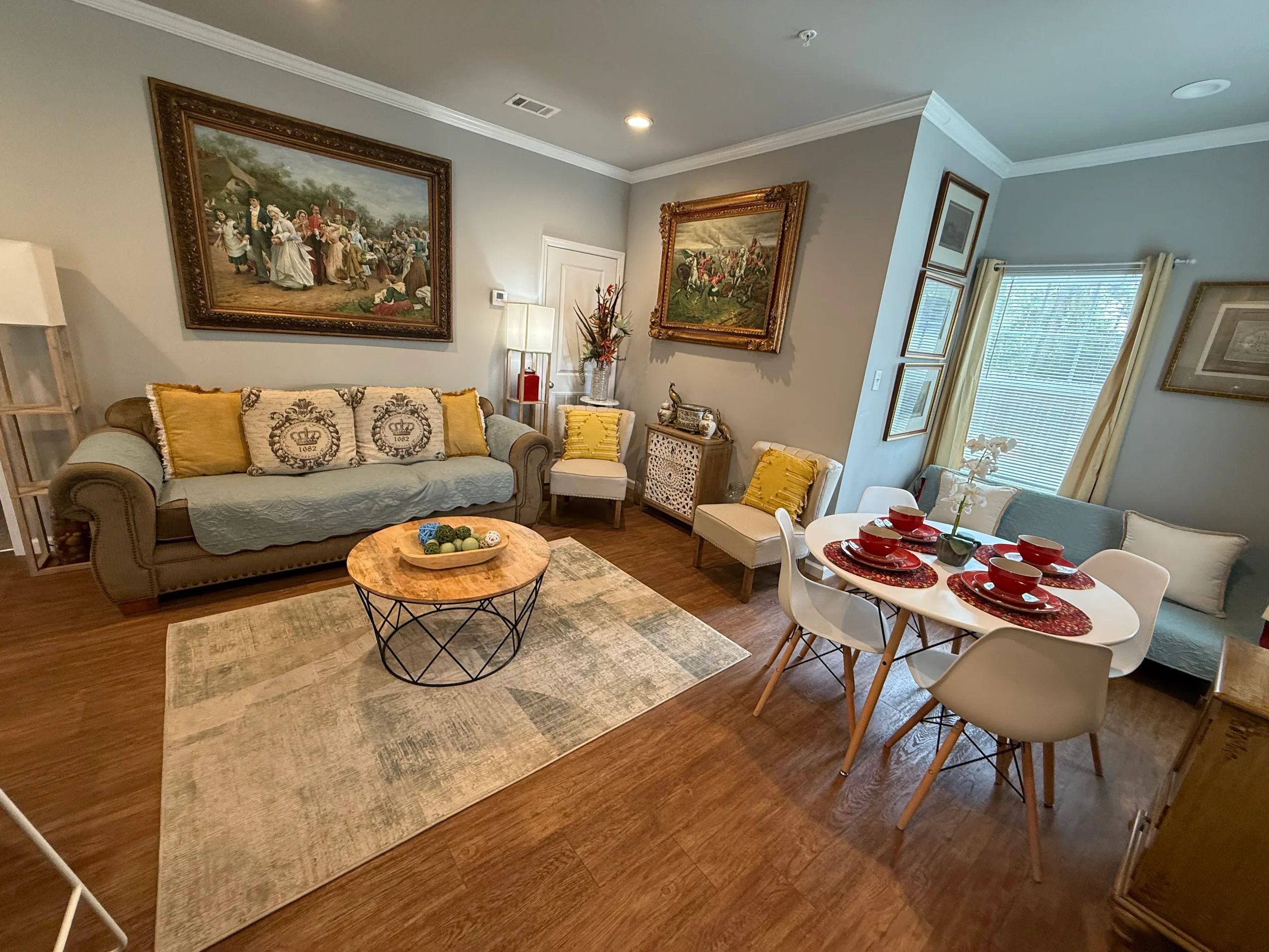 Stylish 1BR • 2 Beds • Near VSU/SGMC Wild Adveture