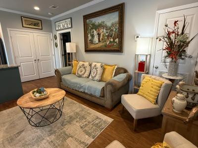 Stylish 1BR • 2 Beds • Near VSU/SGMC Wild Adveture