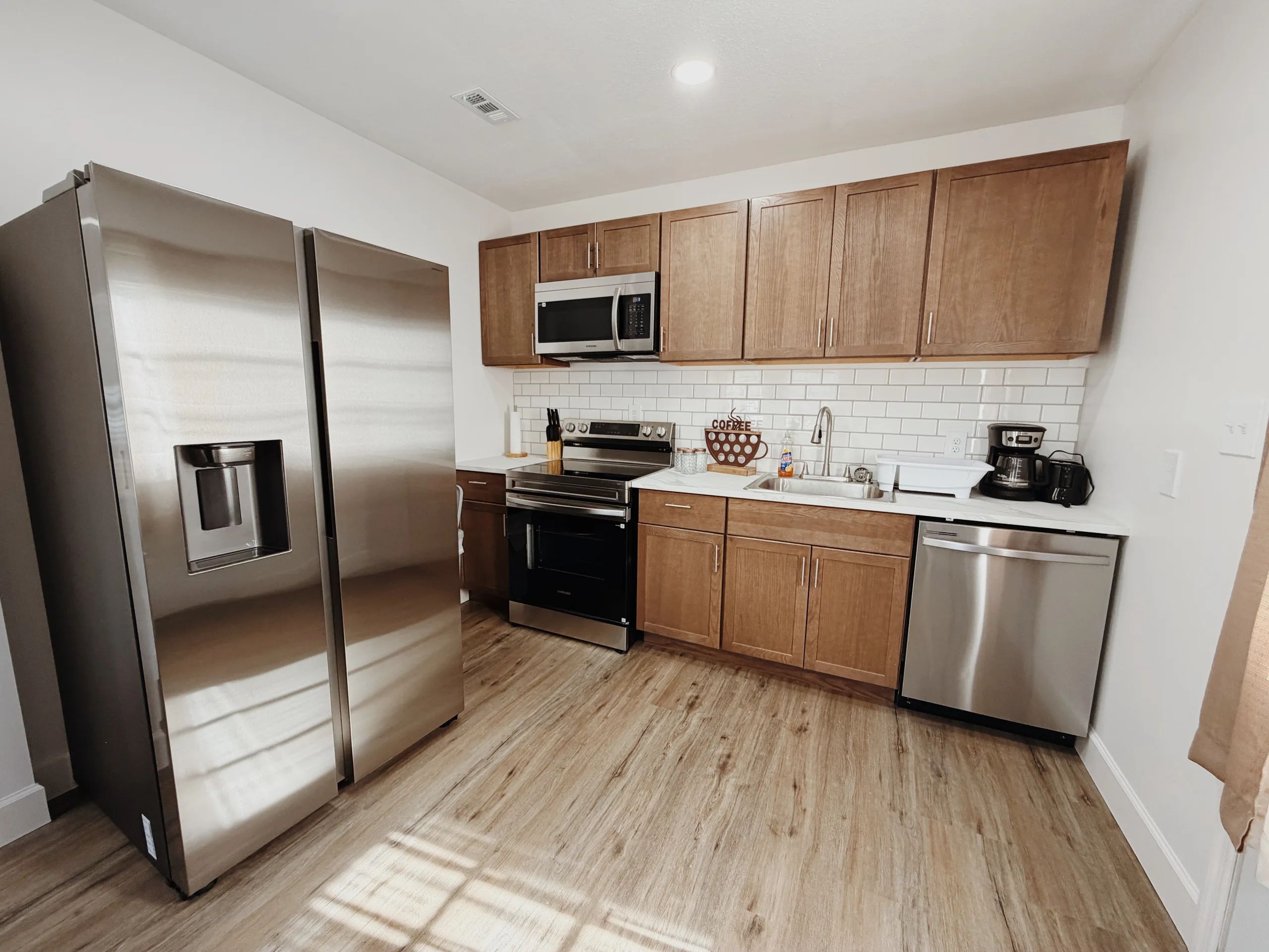 Newly Remodeled 2BR 2BA• 8 Beds • Spacious Stay