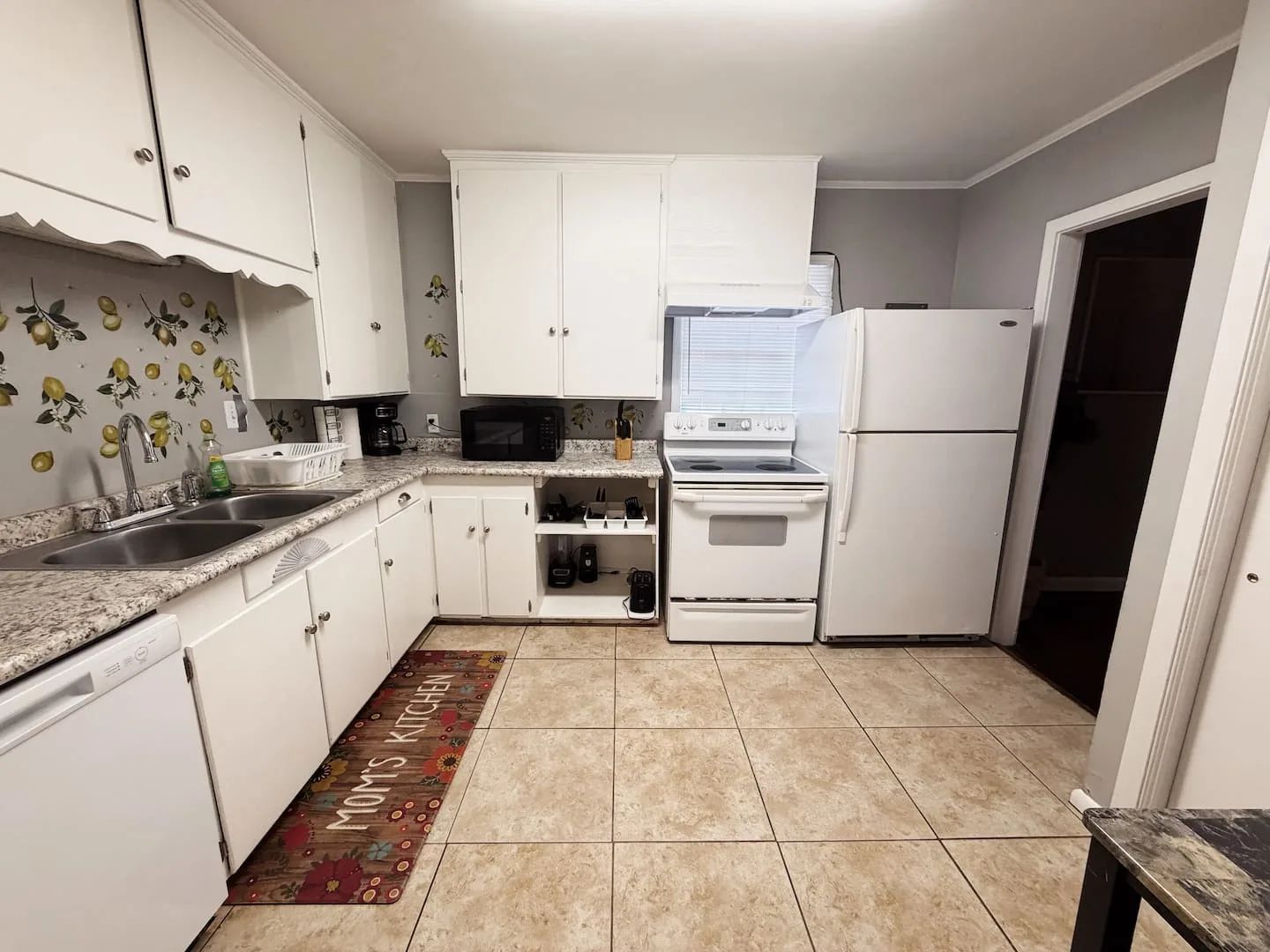 Spacious 3BR • 3Q Beds • 2 Futon Near VSU & SGMC