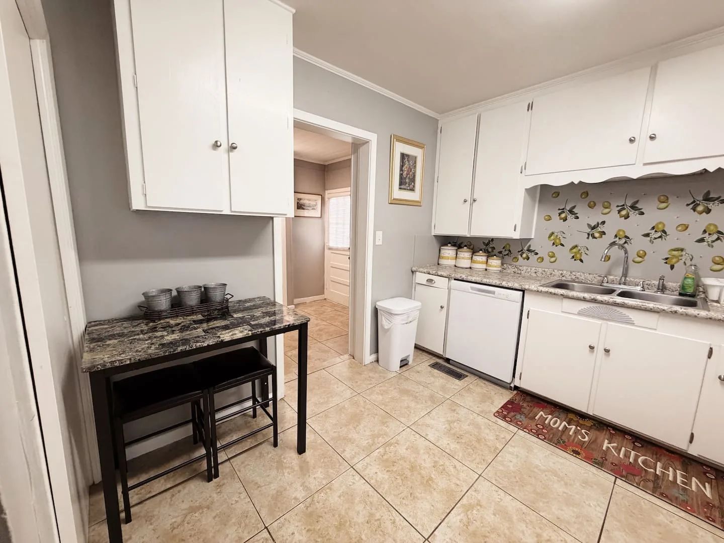 Spacious 3BR • 3Q Beds • 2 Futon Near VSU & SGMC