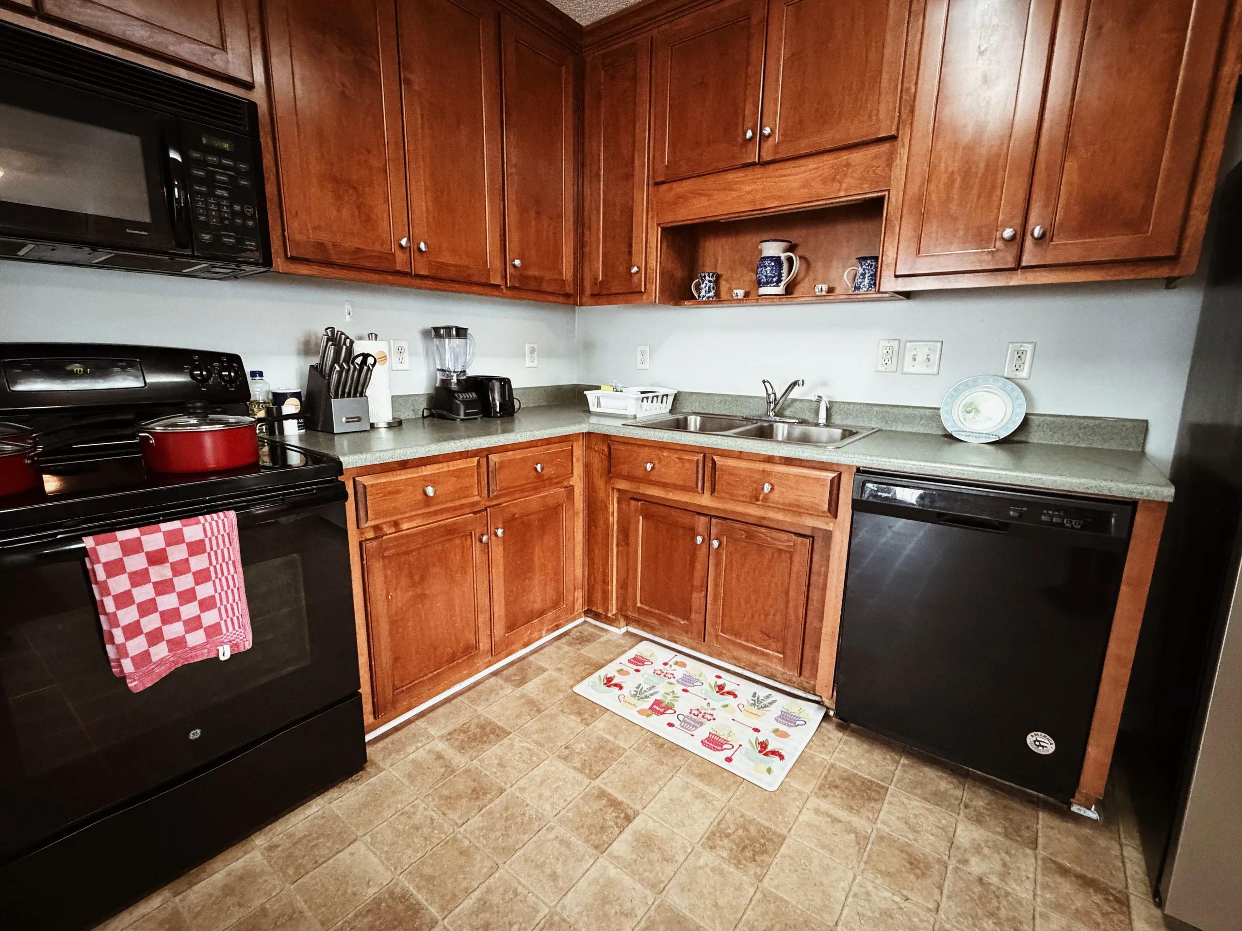 Perfect I-75 Stop – 3BR/2BA, Near VSU & Moody AFB