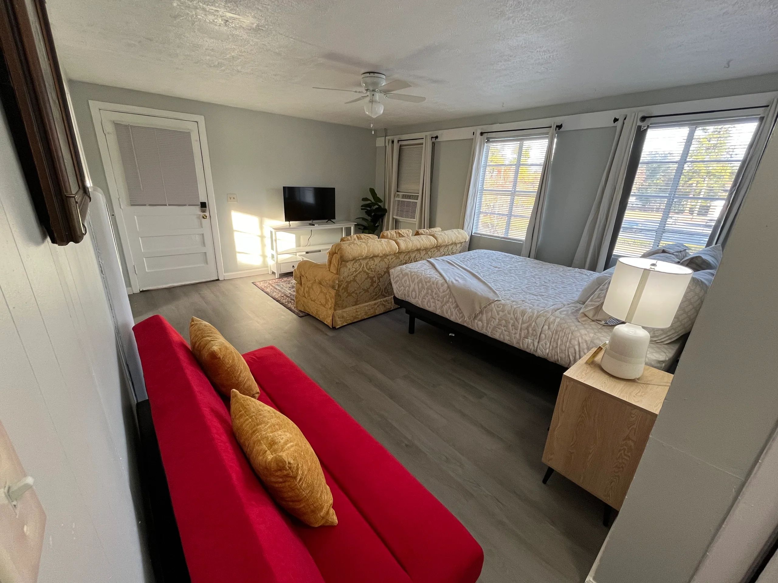 Clean & Cozy 1BR • 2 Queen Beds • Near SGMC