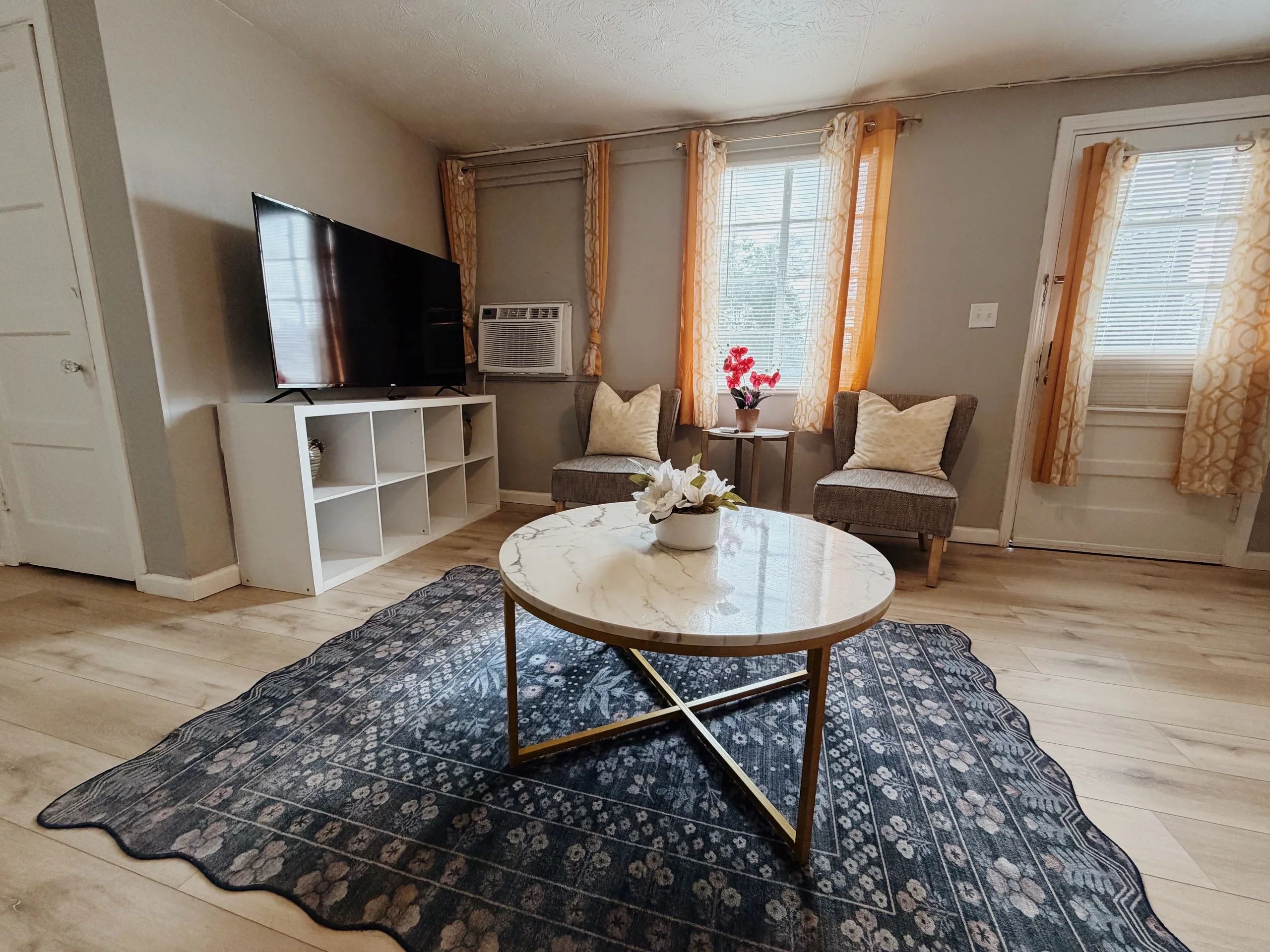 Historic 1BR Apt Near VSU, SGMC & Moody AFB