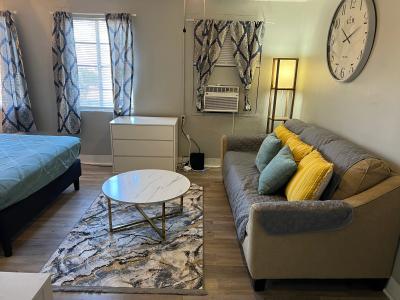 Valdosta Studio Gem • Near VSU, SGMC & AFB