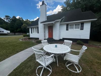 Spacious 4BR • 8 Beds • Perfect for Groups