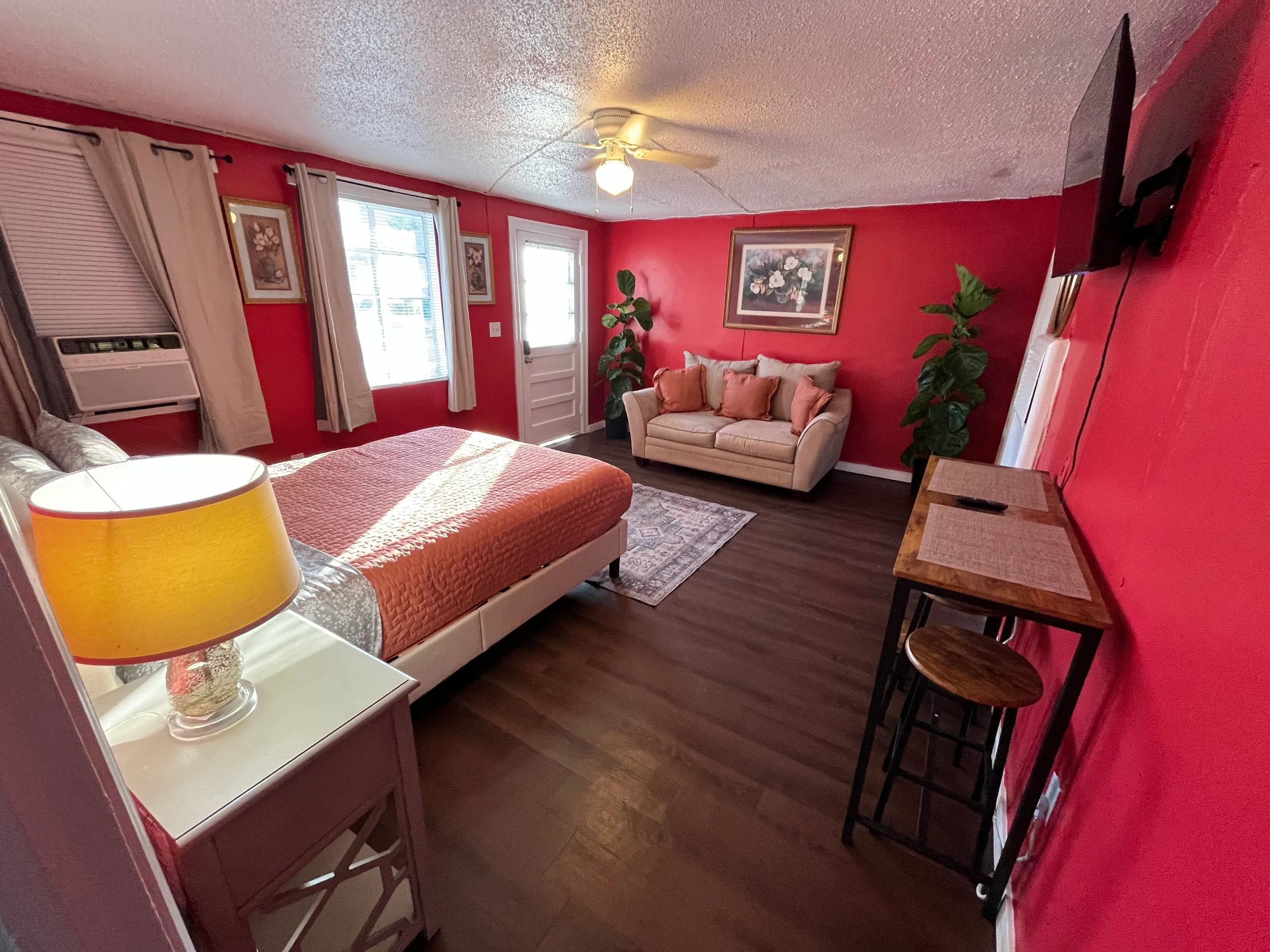 Pet & Smoke Friendly | Near SGMC, VSU & Moody