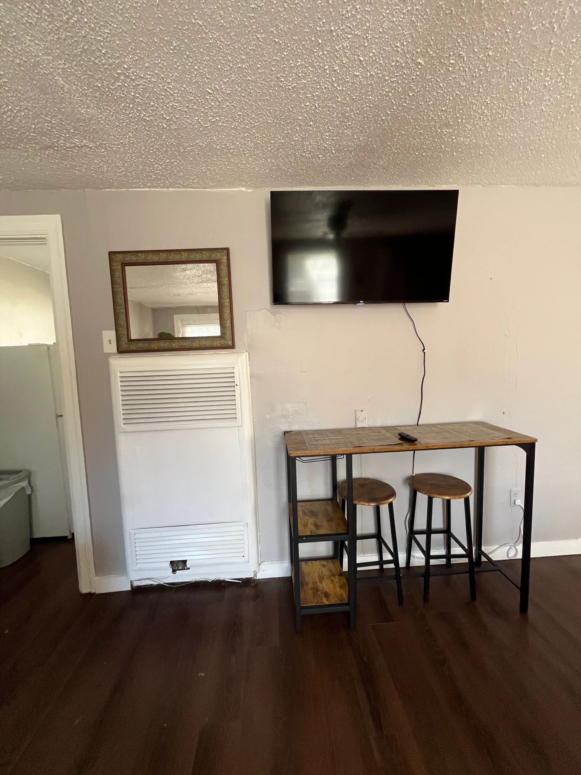Pet & Smoke Friendly | Near SGMC, VSU & Moody