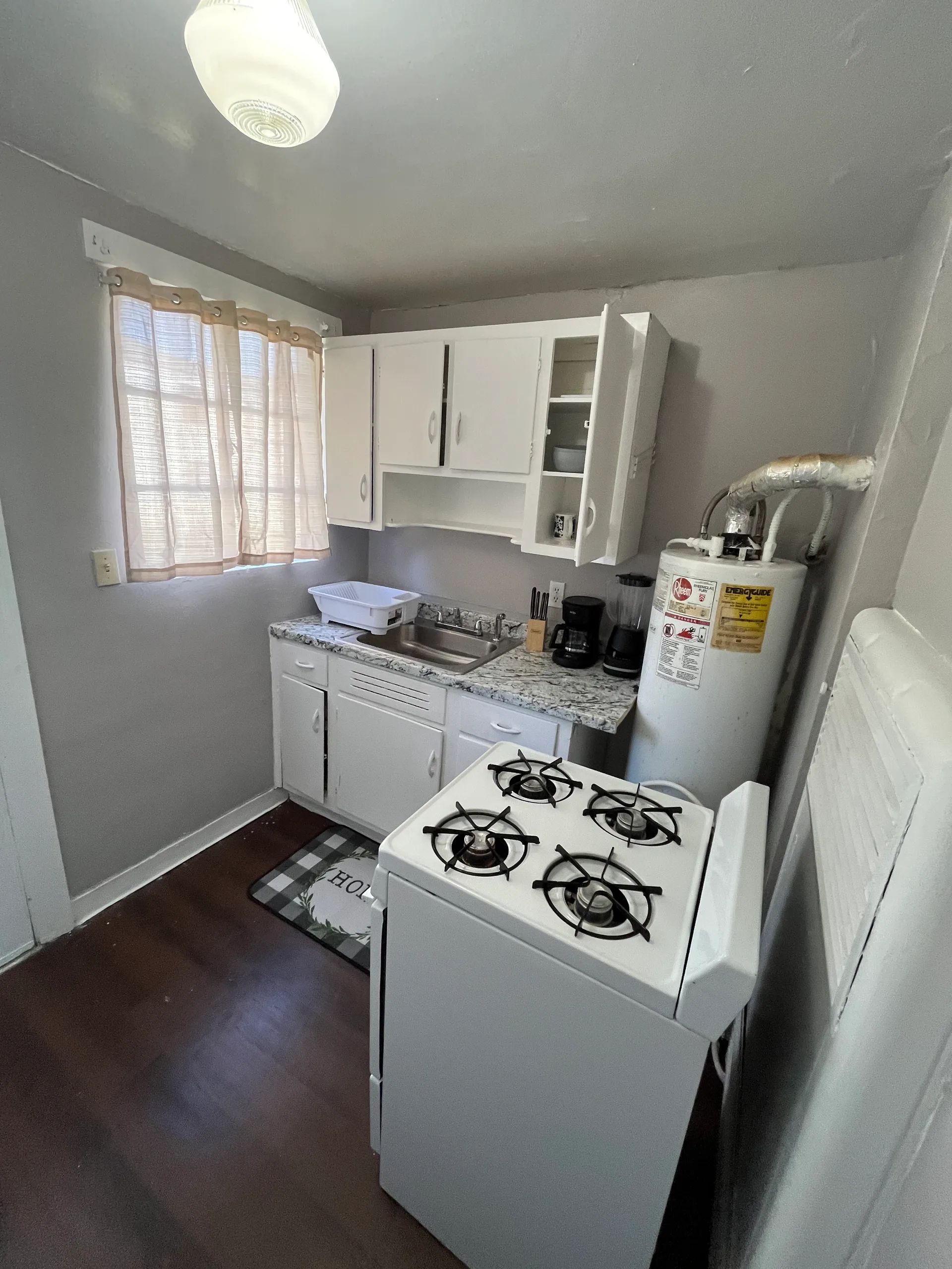 Pet & Smoke Friendly | Near SGMC, VSU & Moody