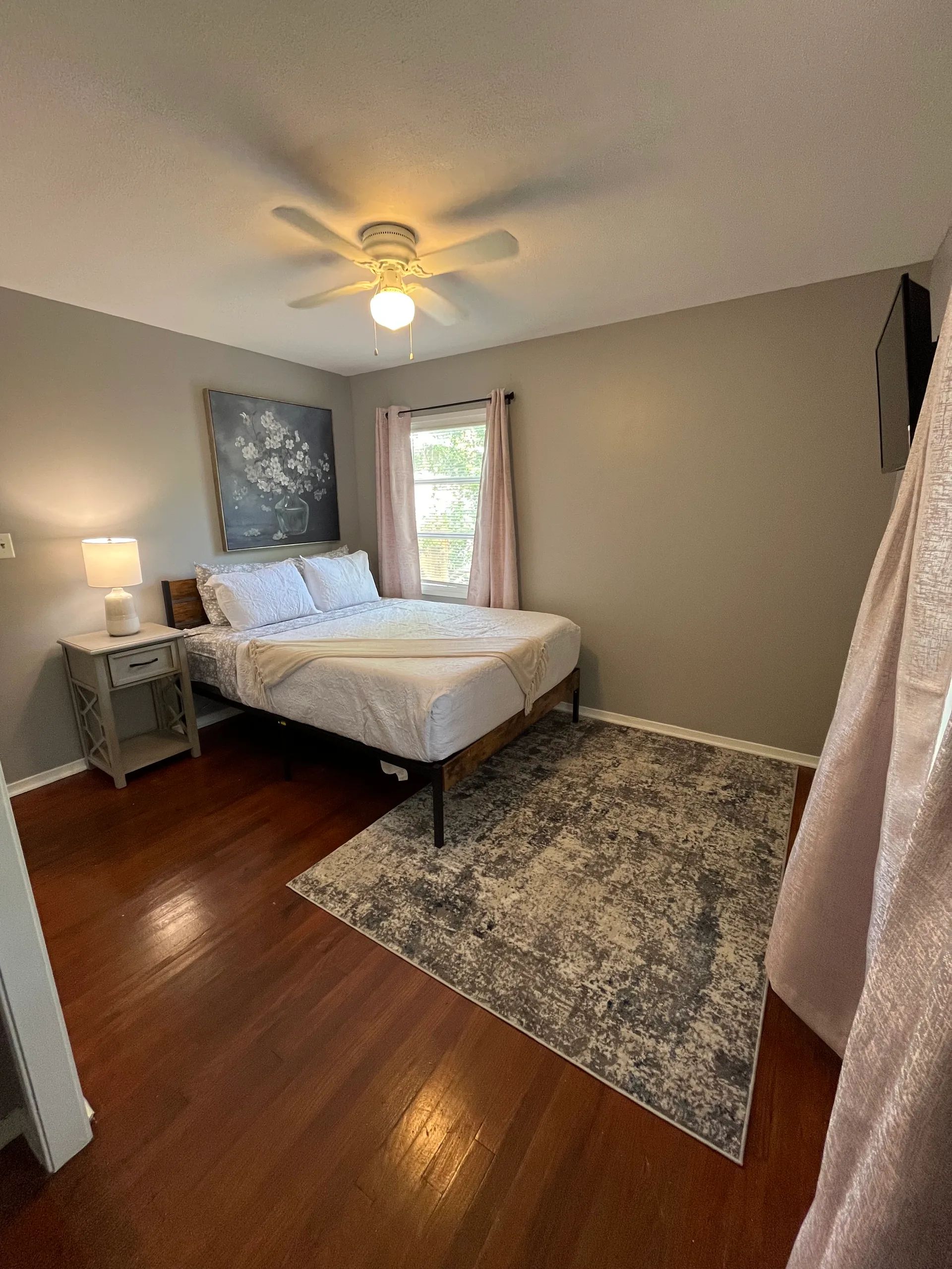 3BR • 5 Beds • Groups • Ask for Last-Minute Deal!