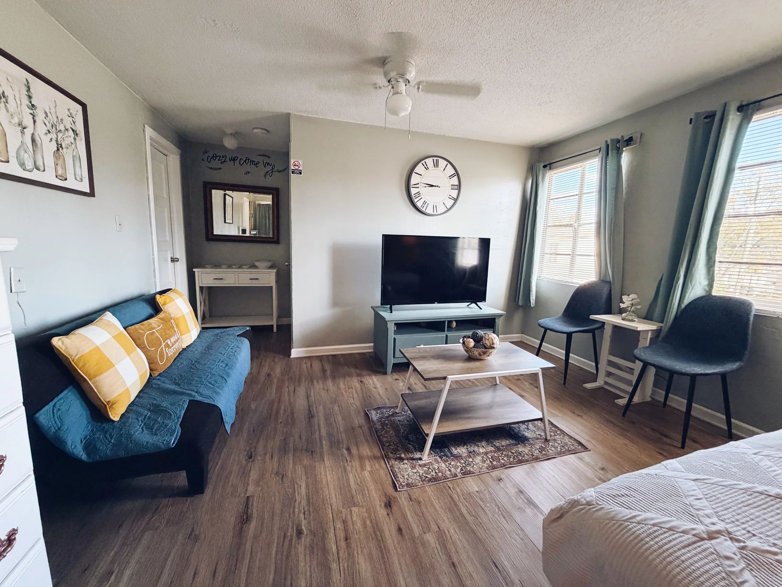 Historic 2F Apartment • Near SGMC & VSU