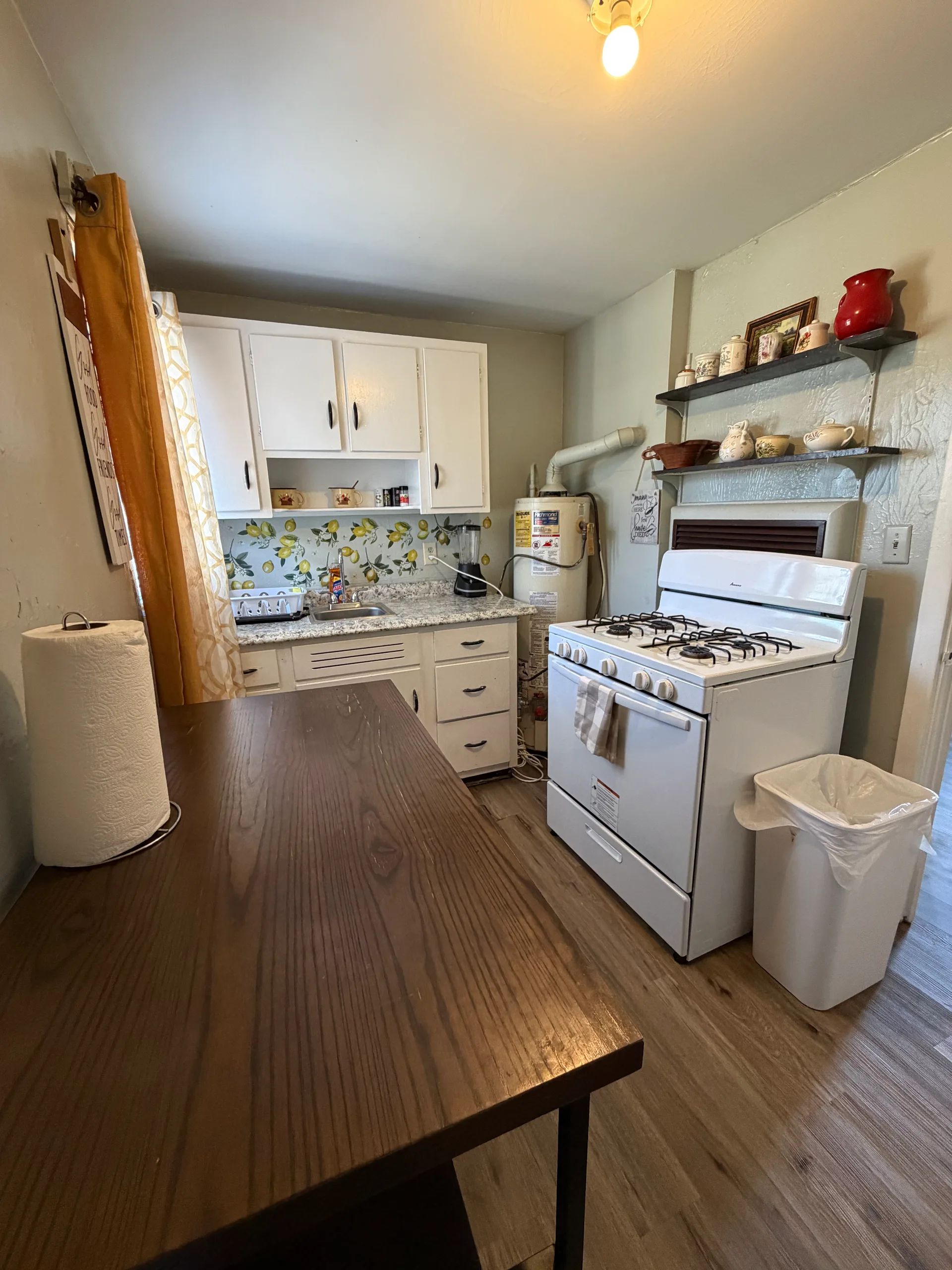 Historic 2F Apartment • Near SGMC & VSU