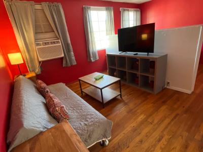 Pet & Smoke OK Studio w/ Kitchen near SGMC VSU