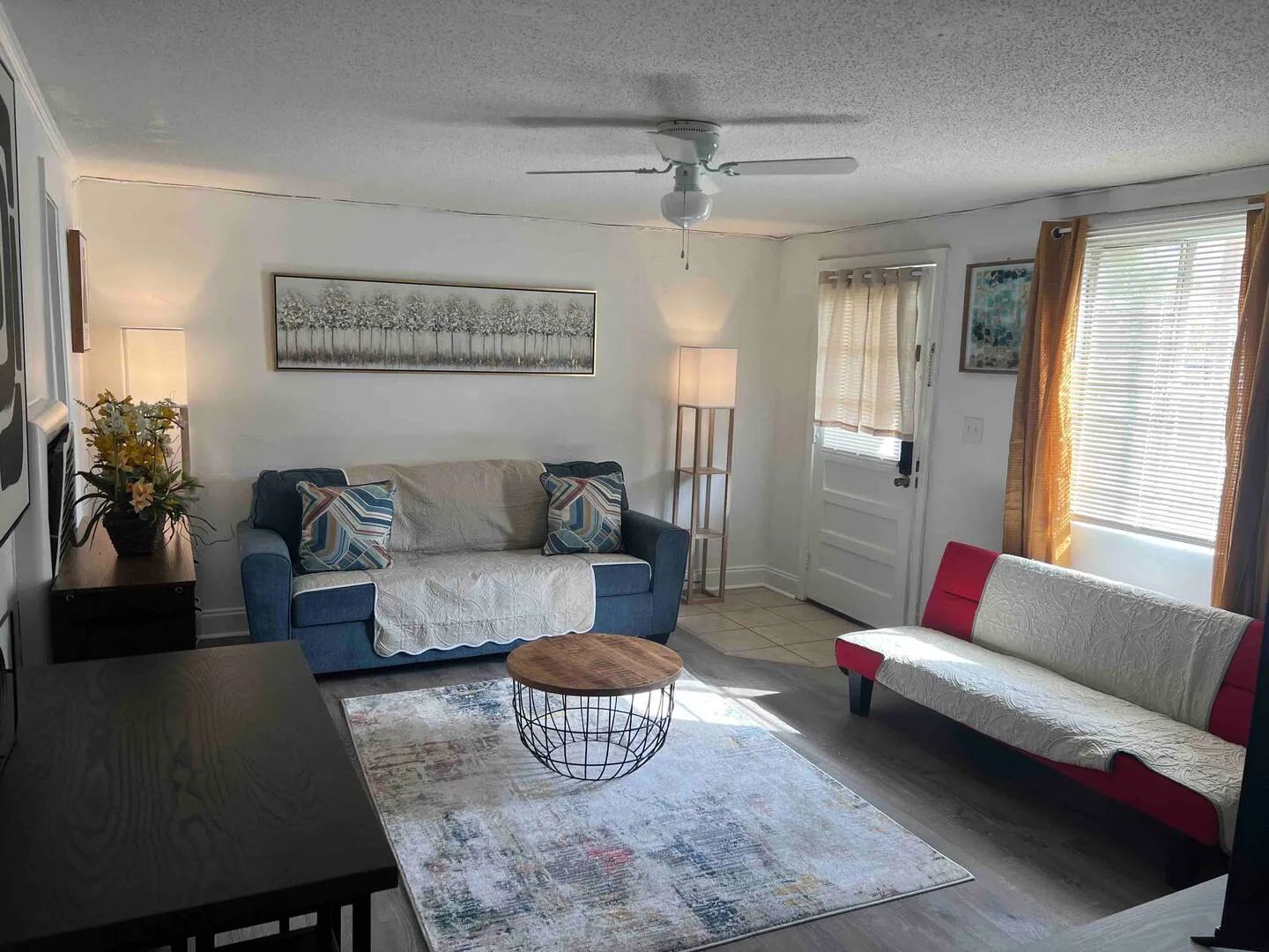 Convenient 1BR | Queen + Sofa Bed, Walk to VSU