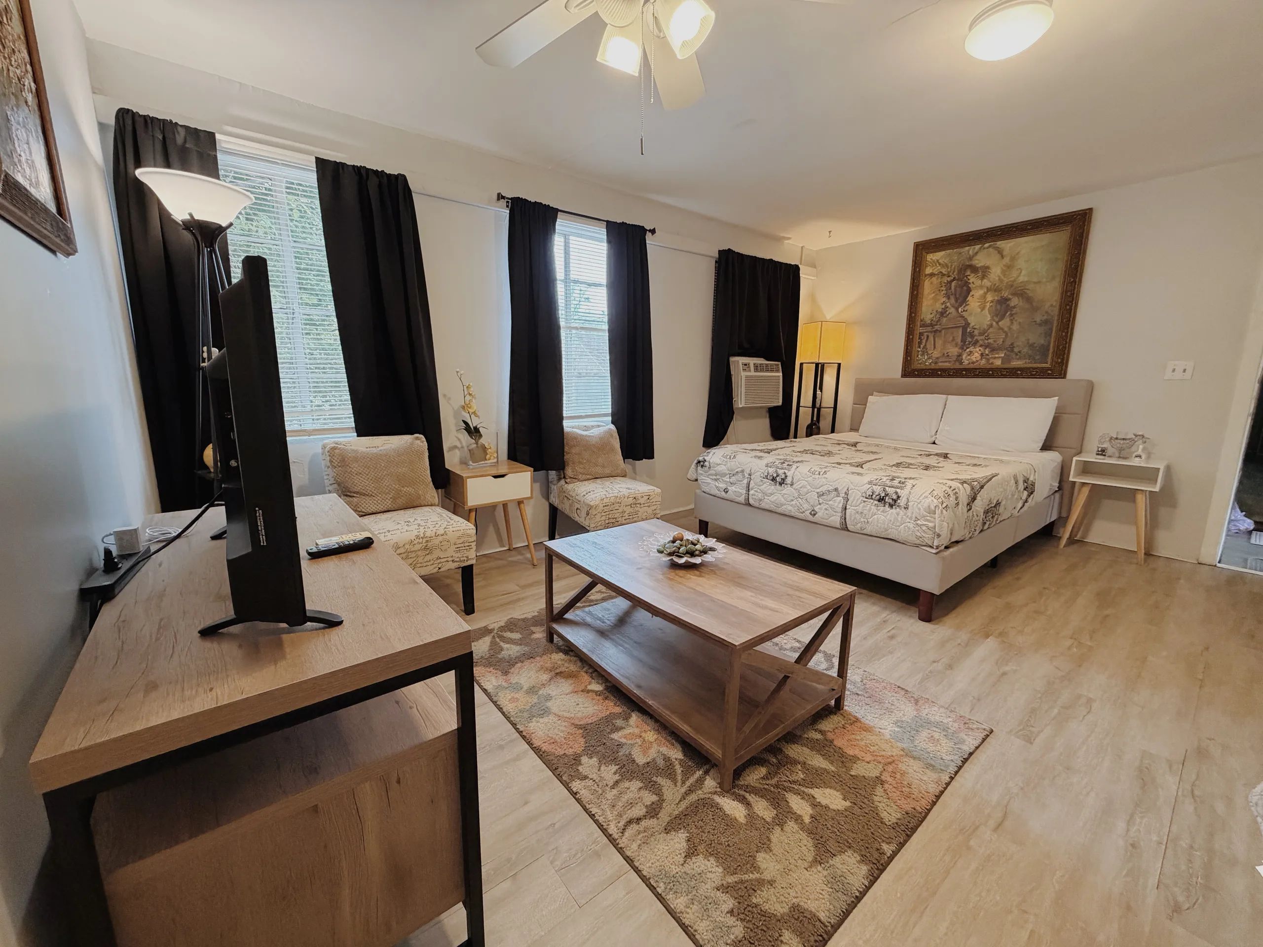 Cozy Studio w/ Kitchenette – Close to VSU & I-75