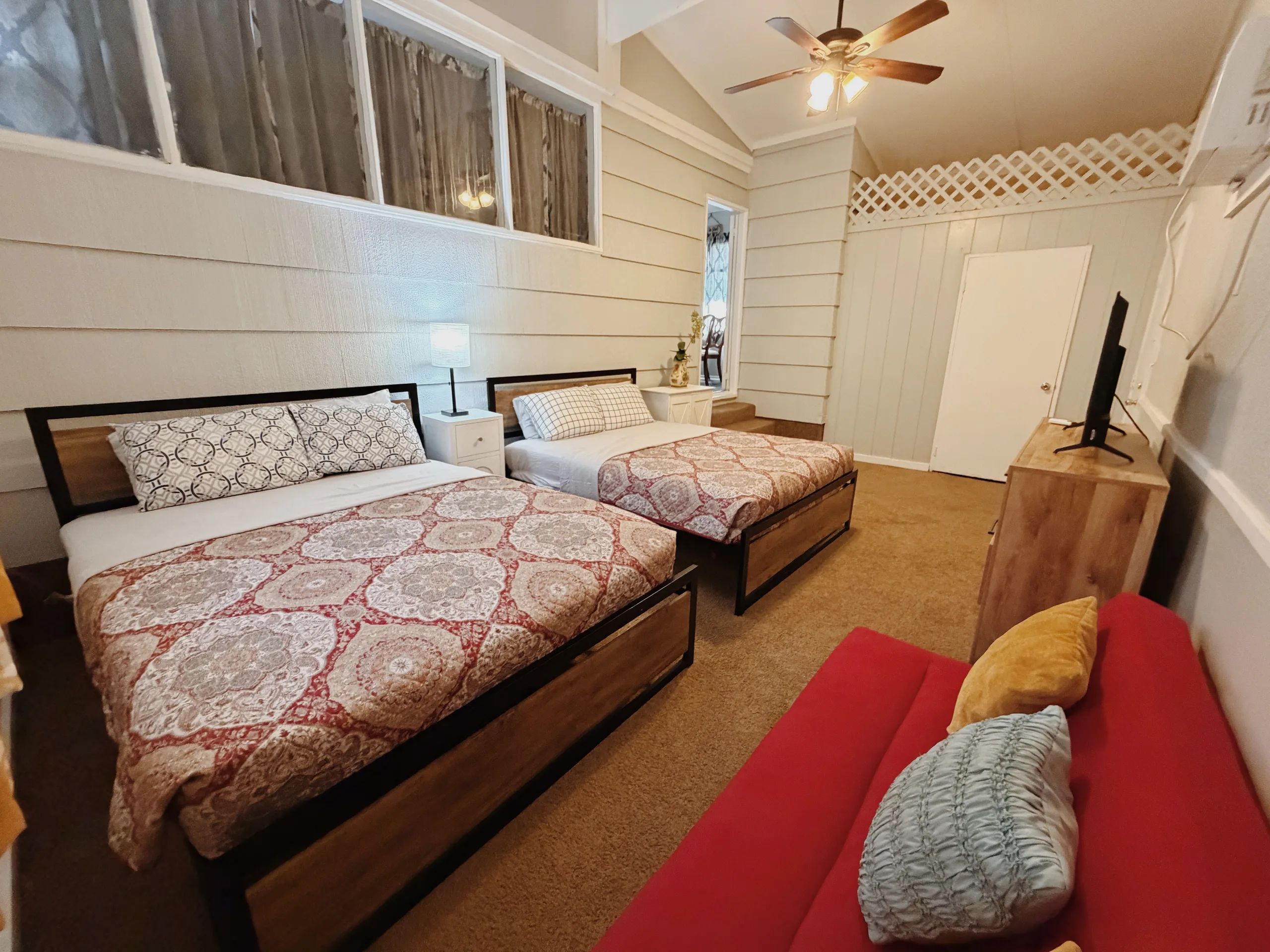 Work Stay 4BR • 7 Beds • Clean & Practical Home